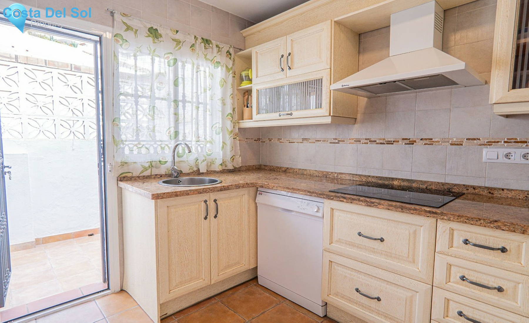 Townhouse in Estepona-1500514