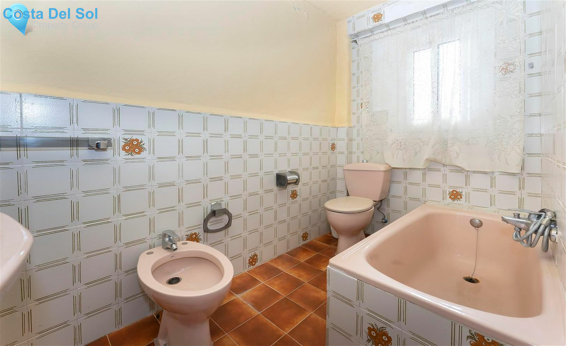 Townhouse in Guaro-1214685