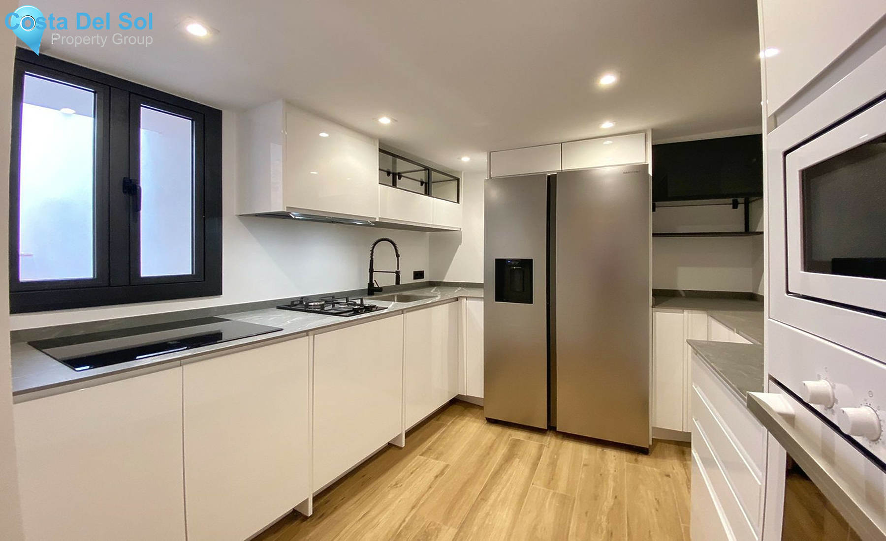 Townhouse in Marbella-1404009