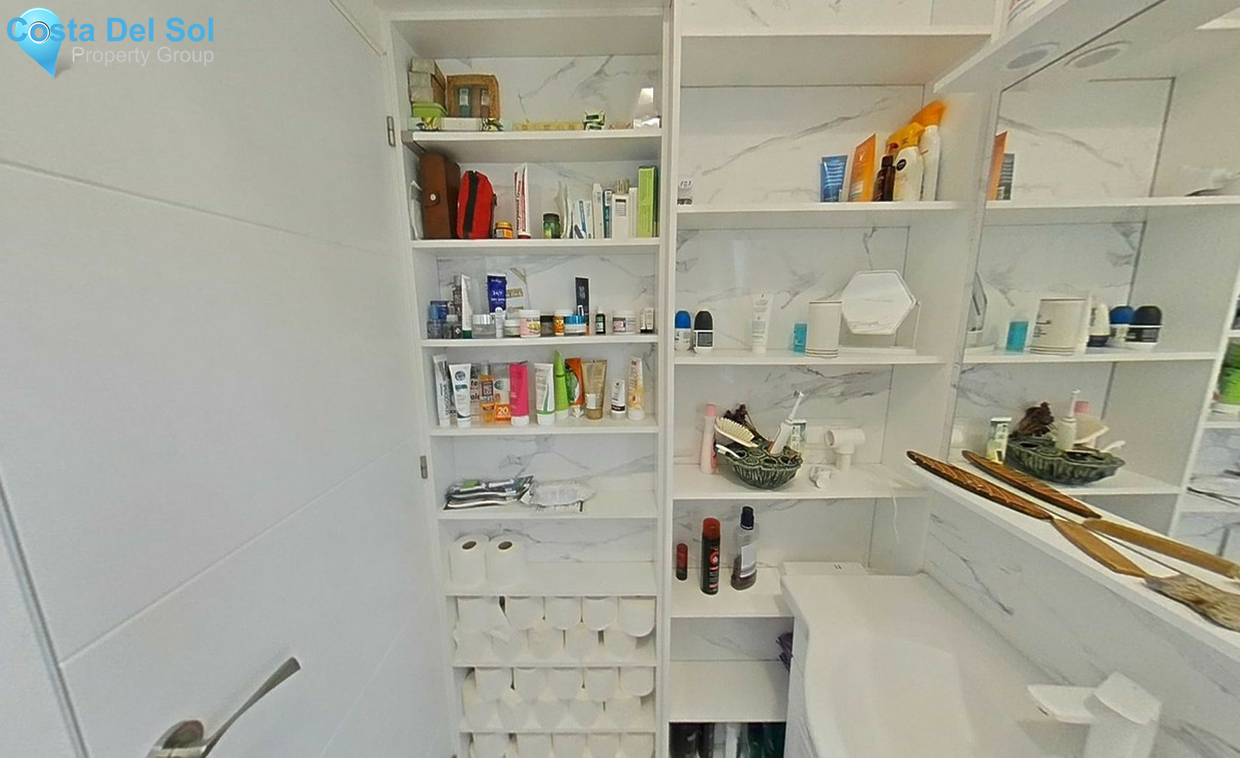 Townhouse in Marbella-1507649