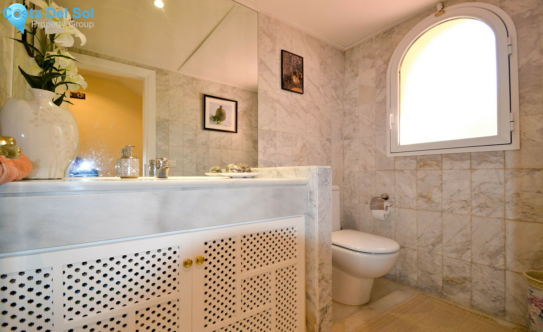 Townhouse in New Golden Mile-1268384