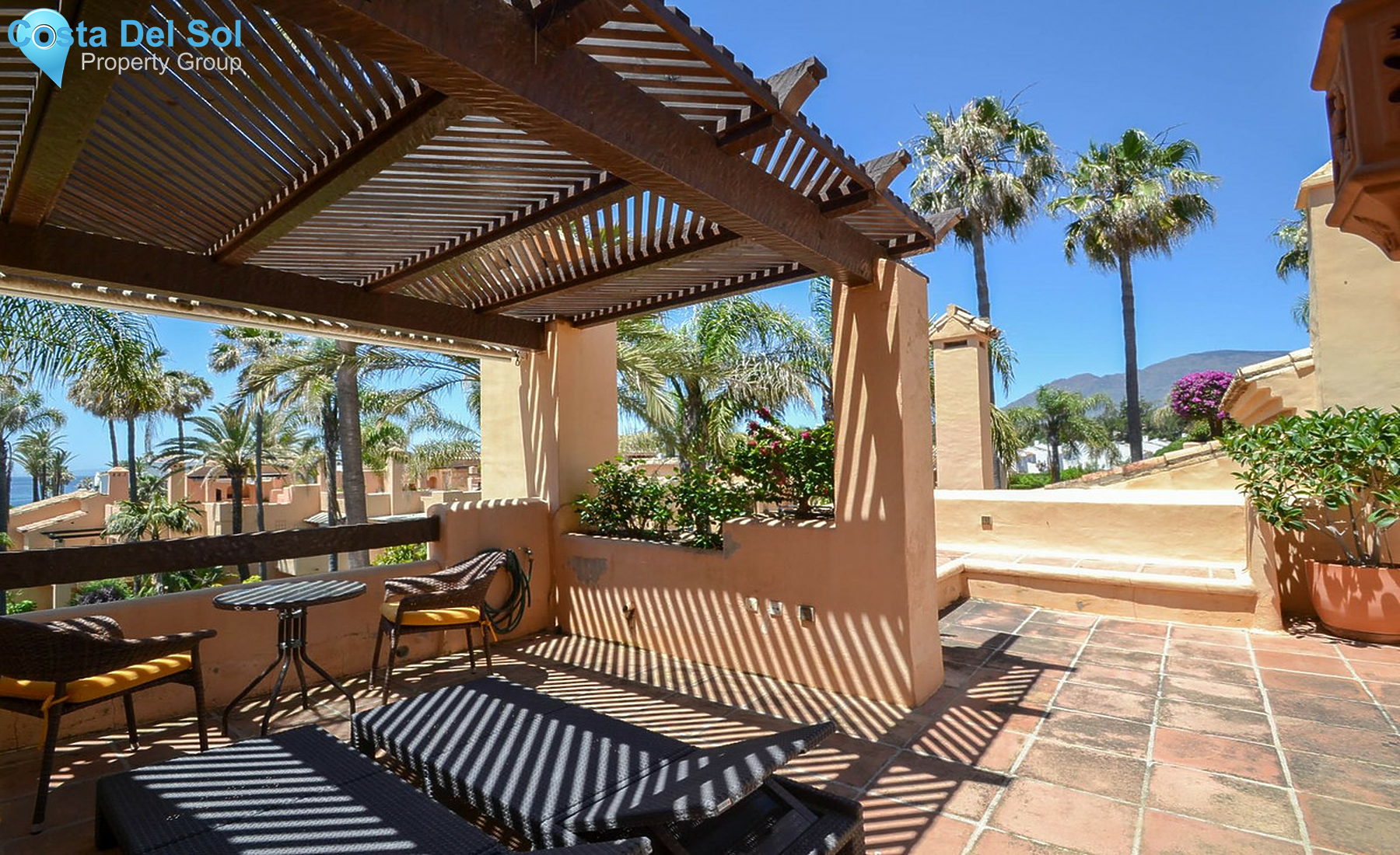 Townhouse in New Golden Mile-1268372