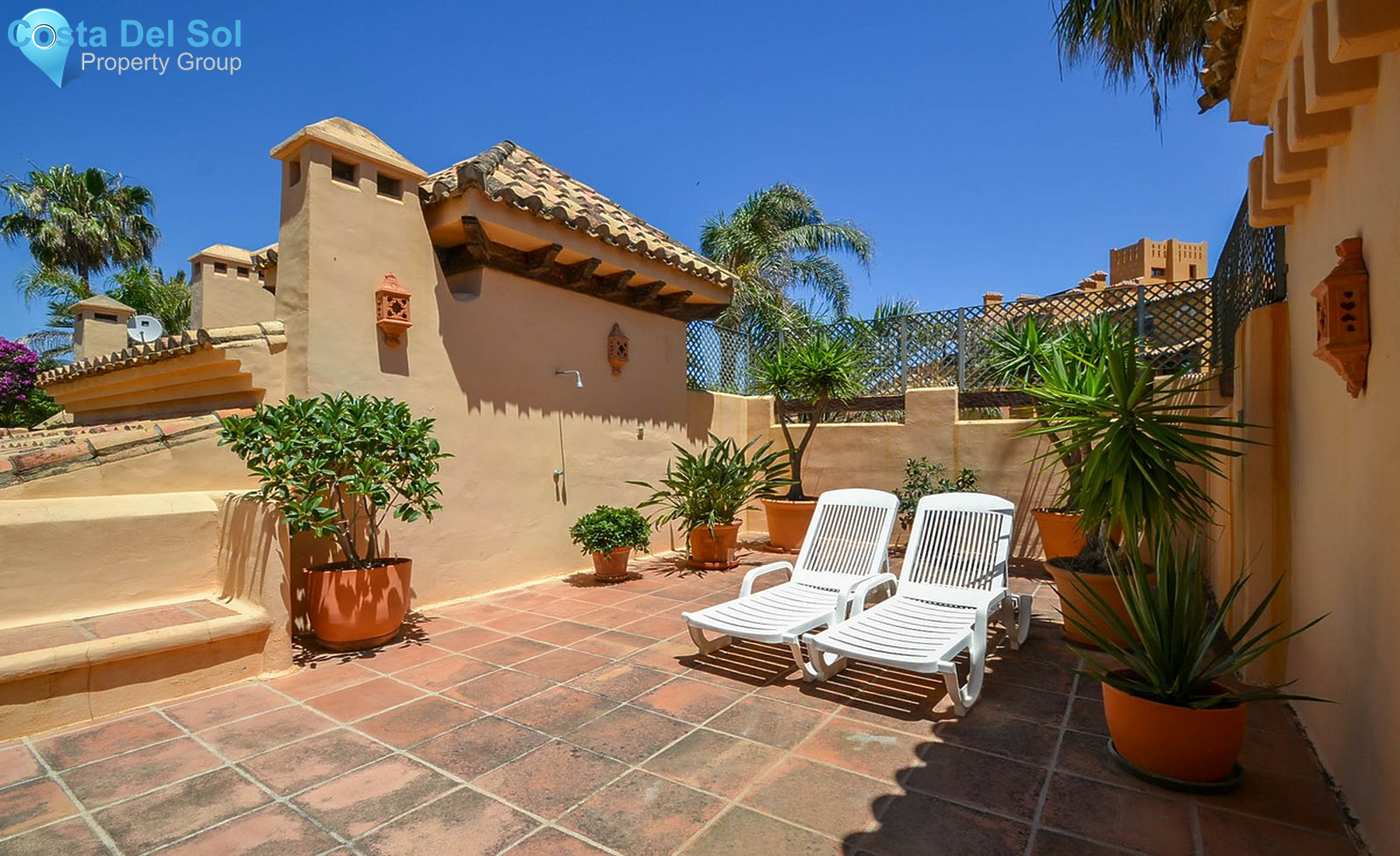 Townhouse in New Golden Mile-1268374