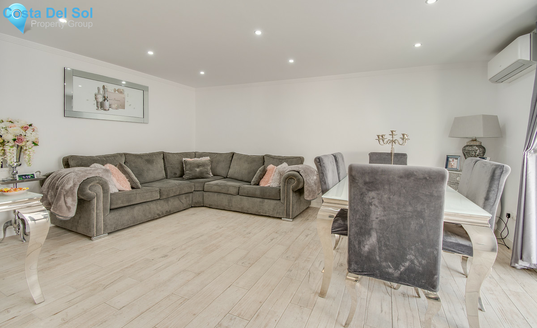 Townhouse in New Golden Mile-1324722