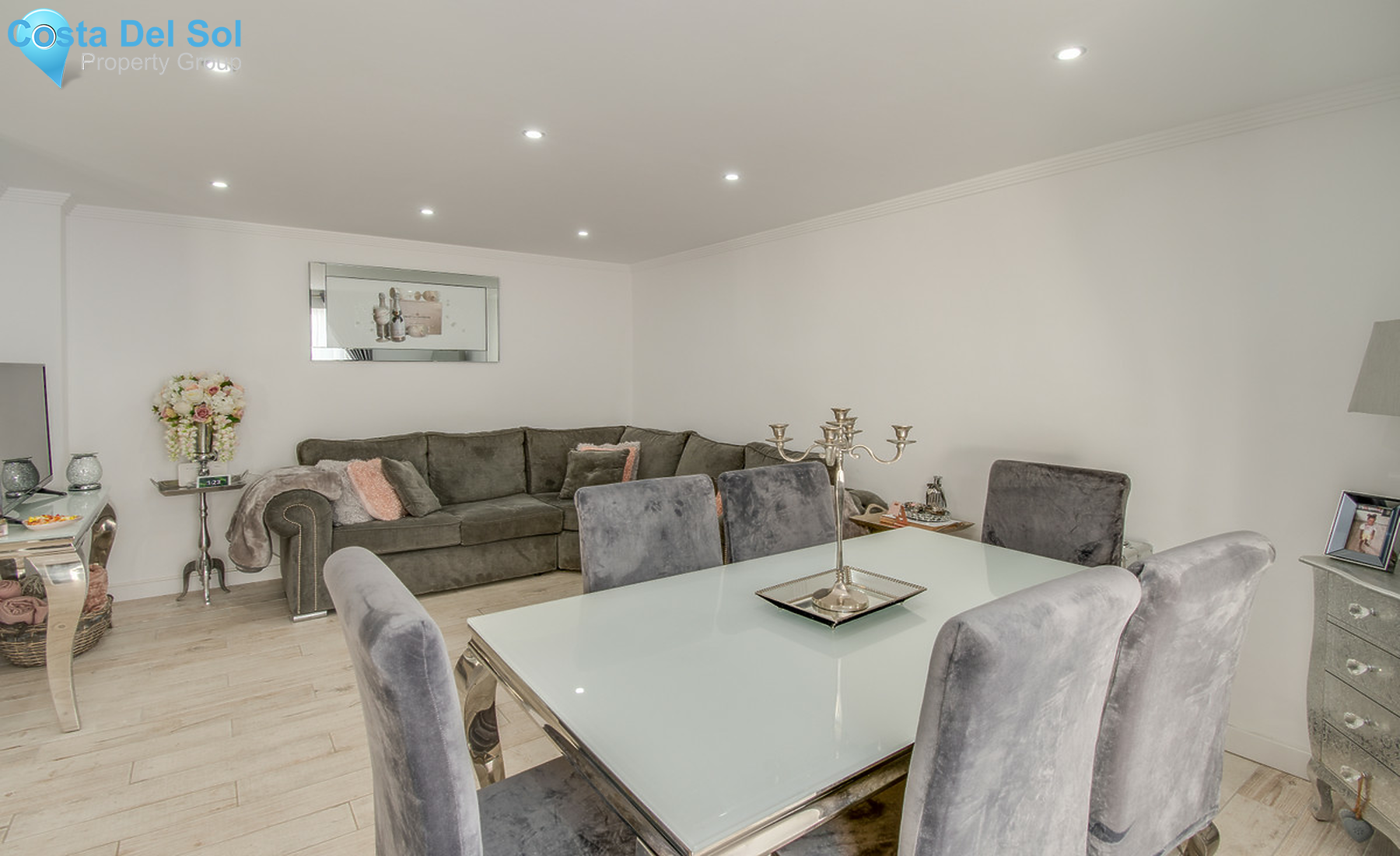 Townhouse in New Golden Mile-1324718