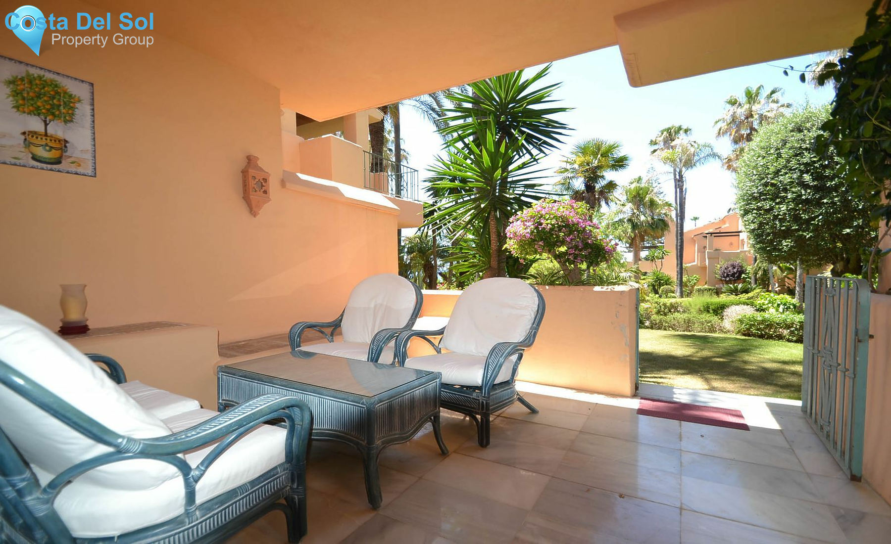 Townhouse in New Golden Mile-1181288