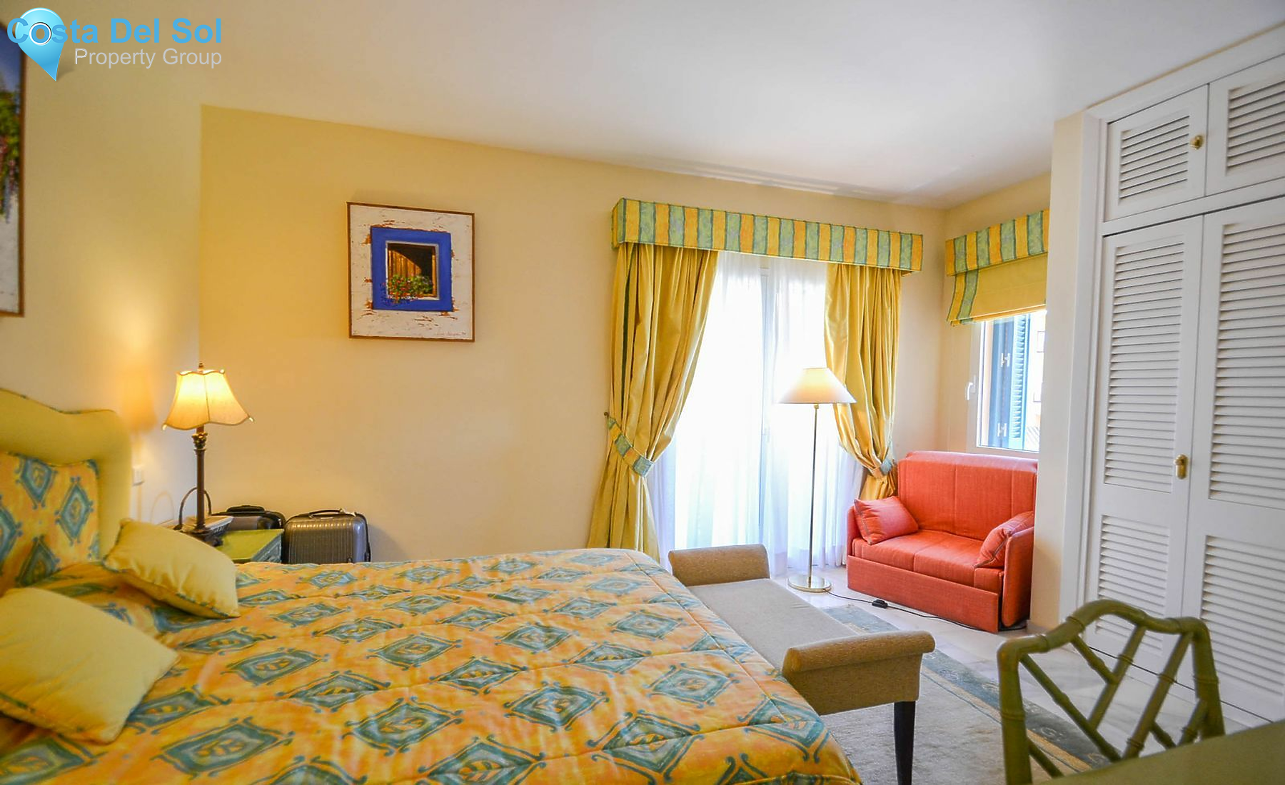 Townhouse in New Golden Mile-1181296