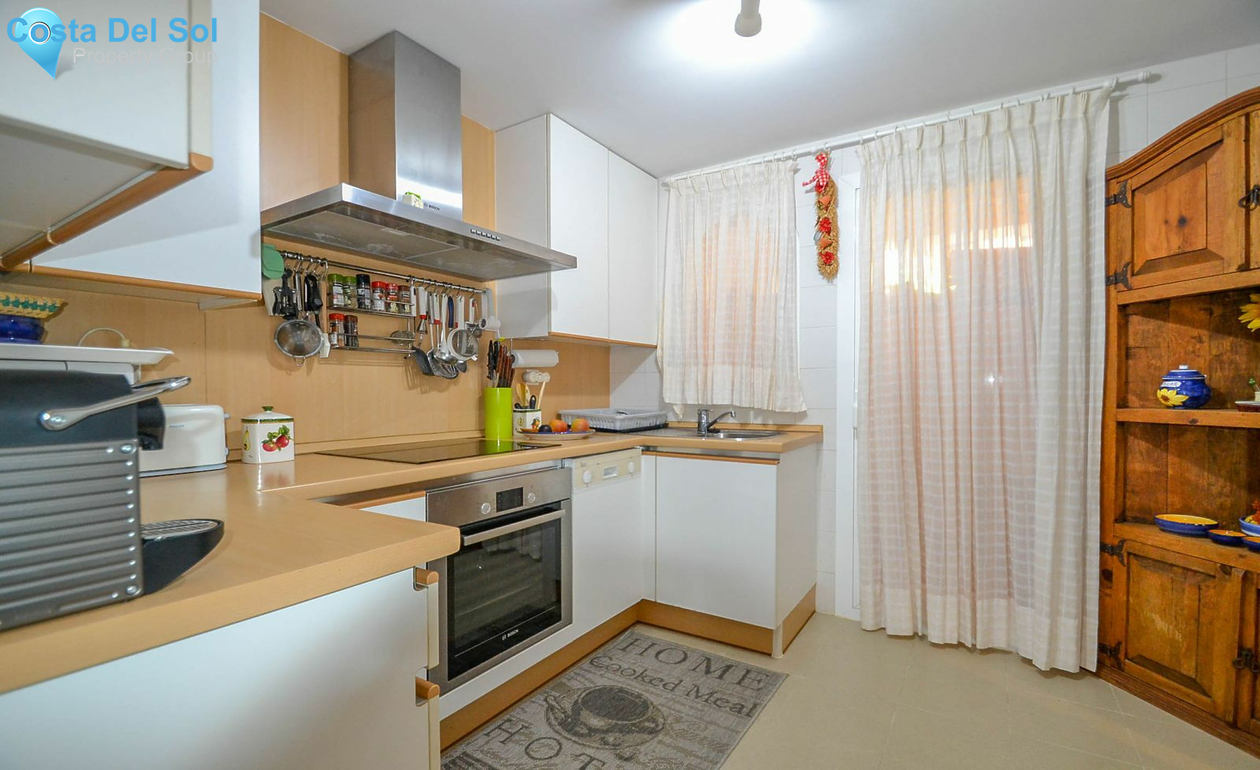 Townhouse in New Golden Mile-1181283