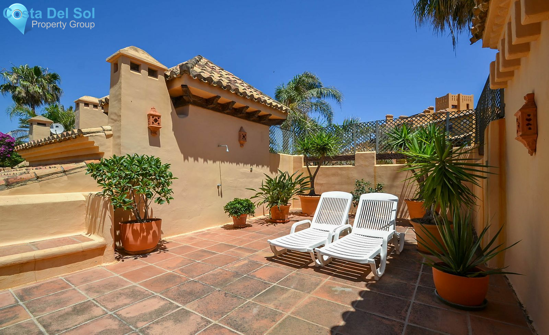 Townhouse in New Golden Mile-1181284