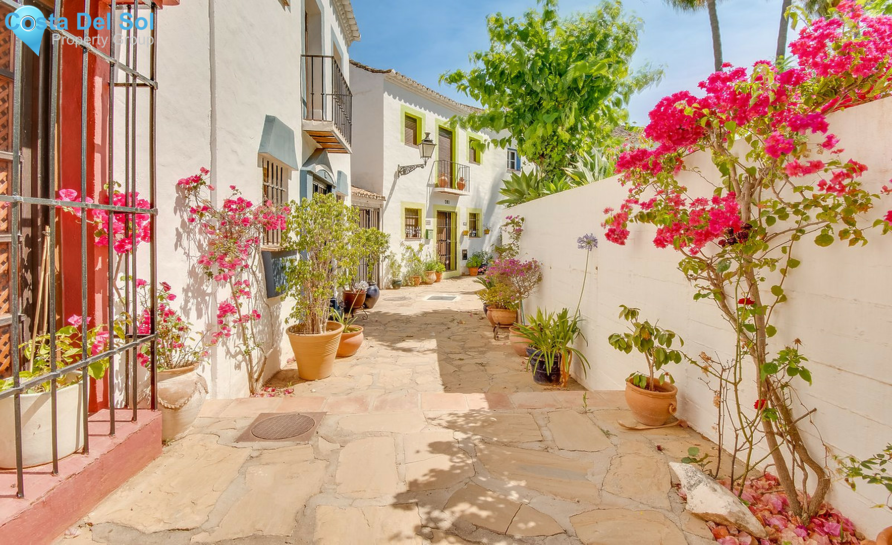 Townhouse in Nueva Andalucía-1248066