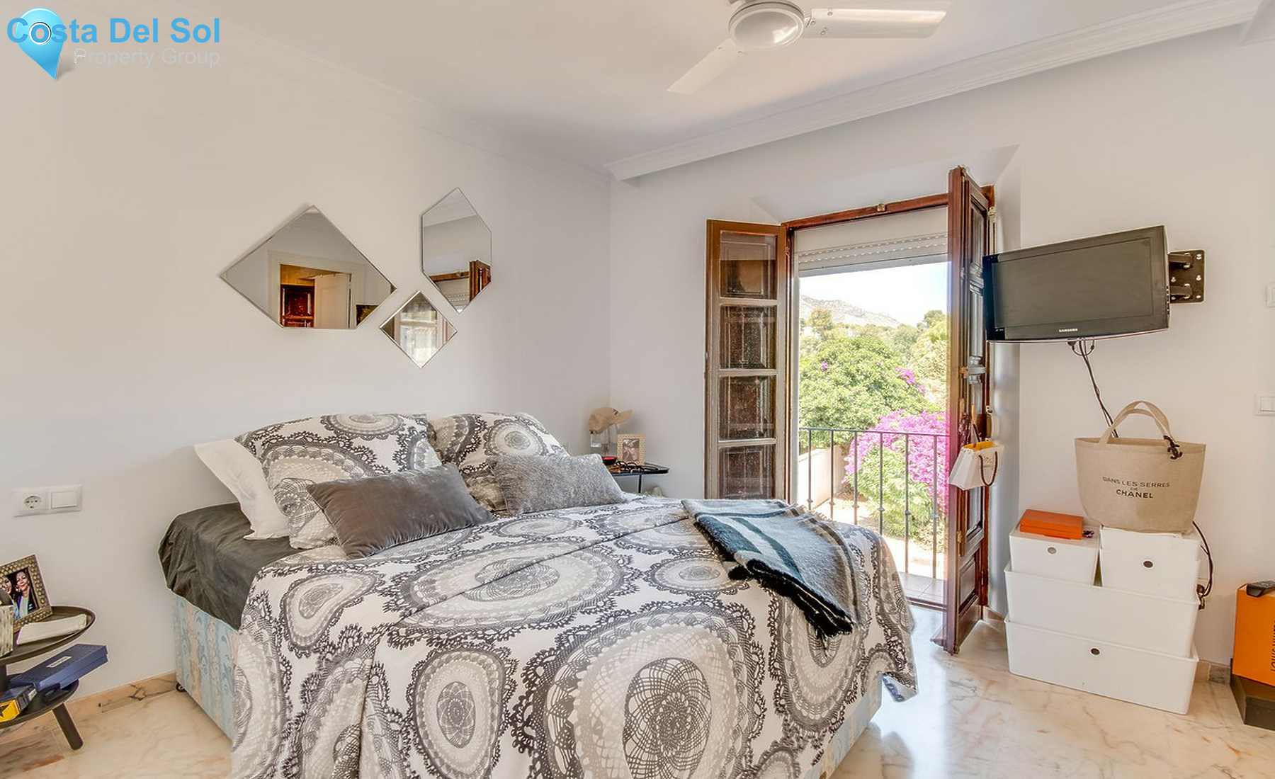 Townhouse in Nueva Andalucía-1248077