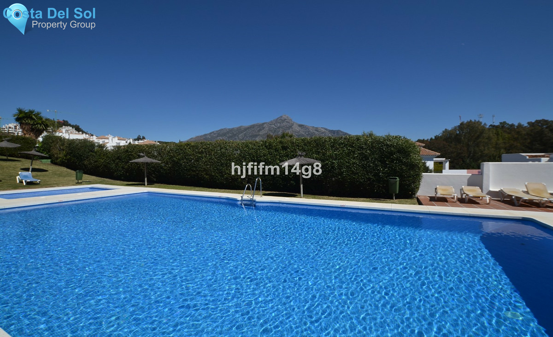 Townhouse in Nueva Andalucía-1251493