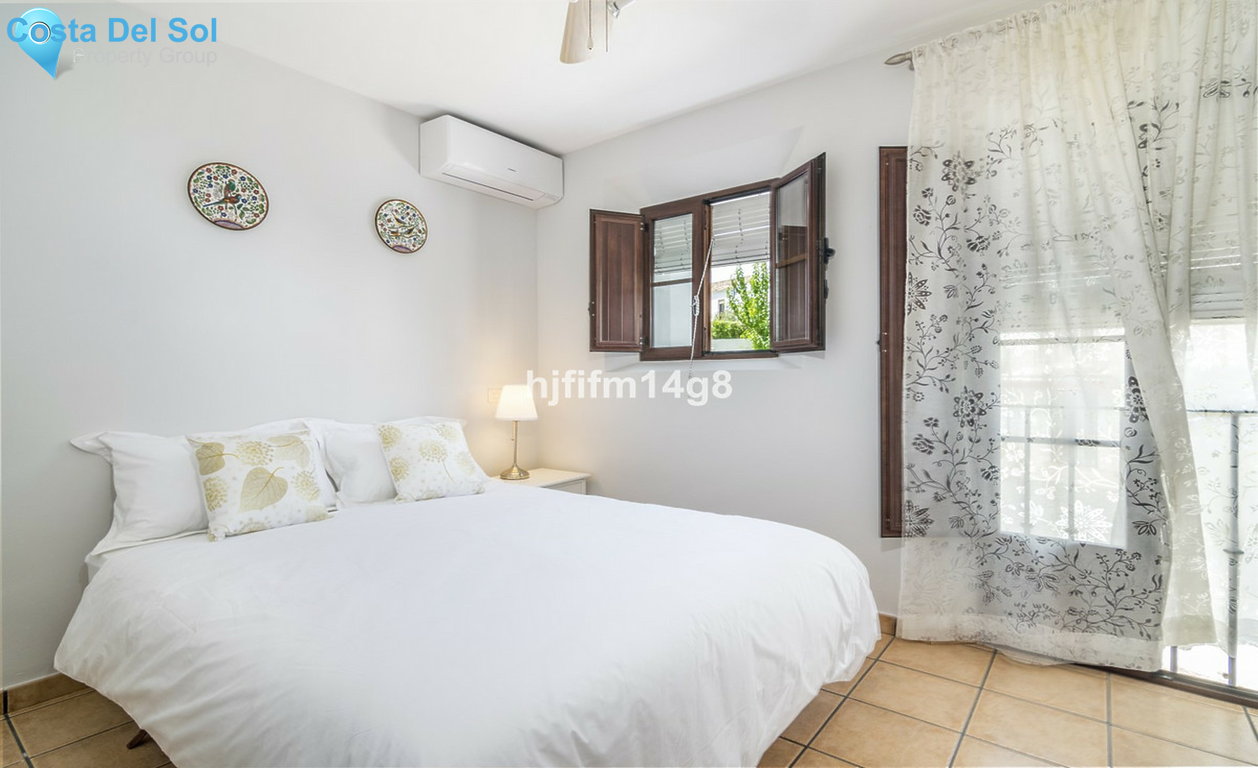 Townhouse in Nueva Andalucía-1251501