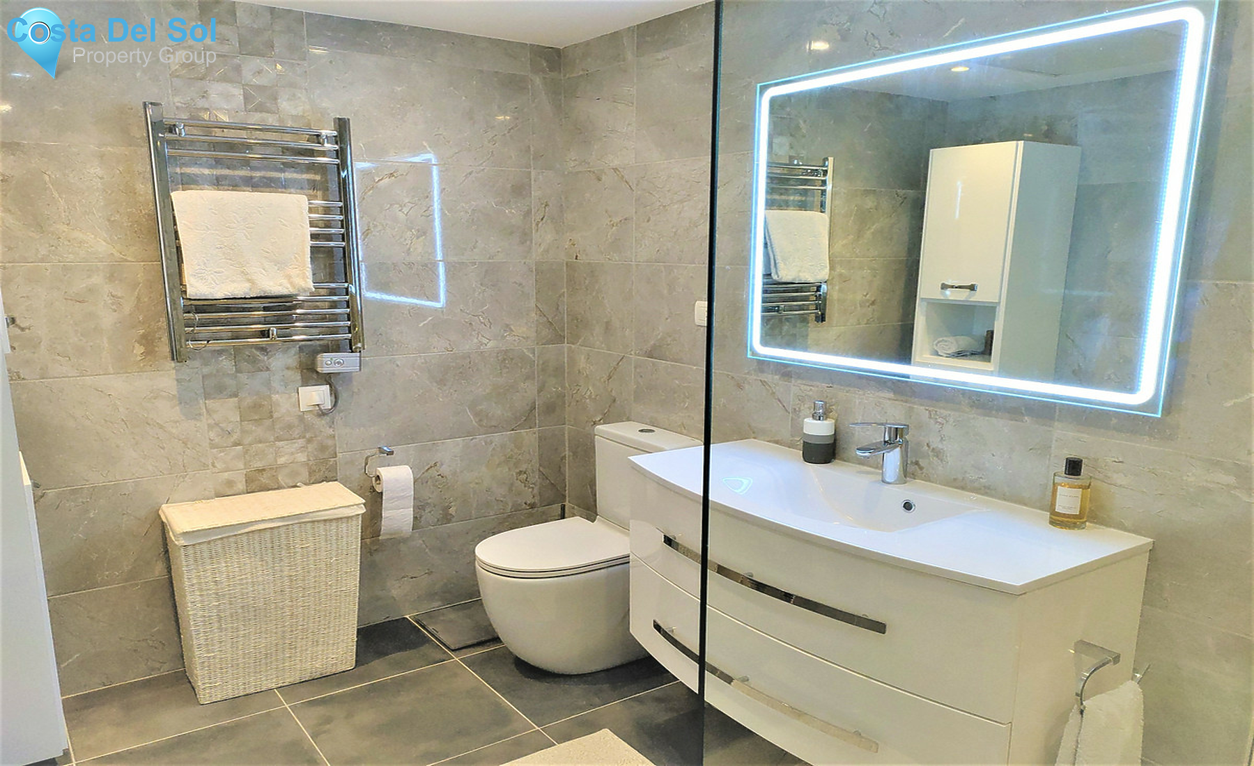 Townhouse in Nueva Andalucía-1310196