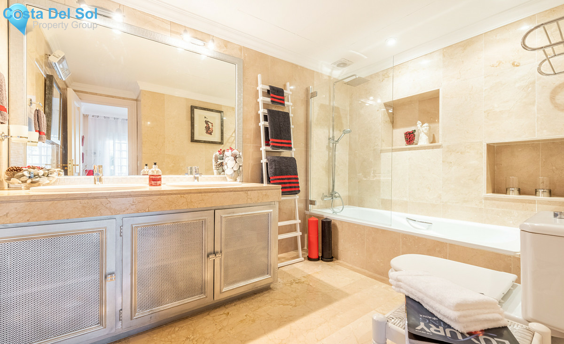 Townhouse in Nueva Andalucía-1454359