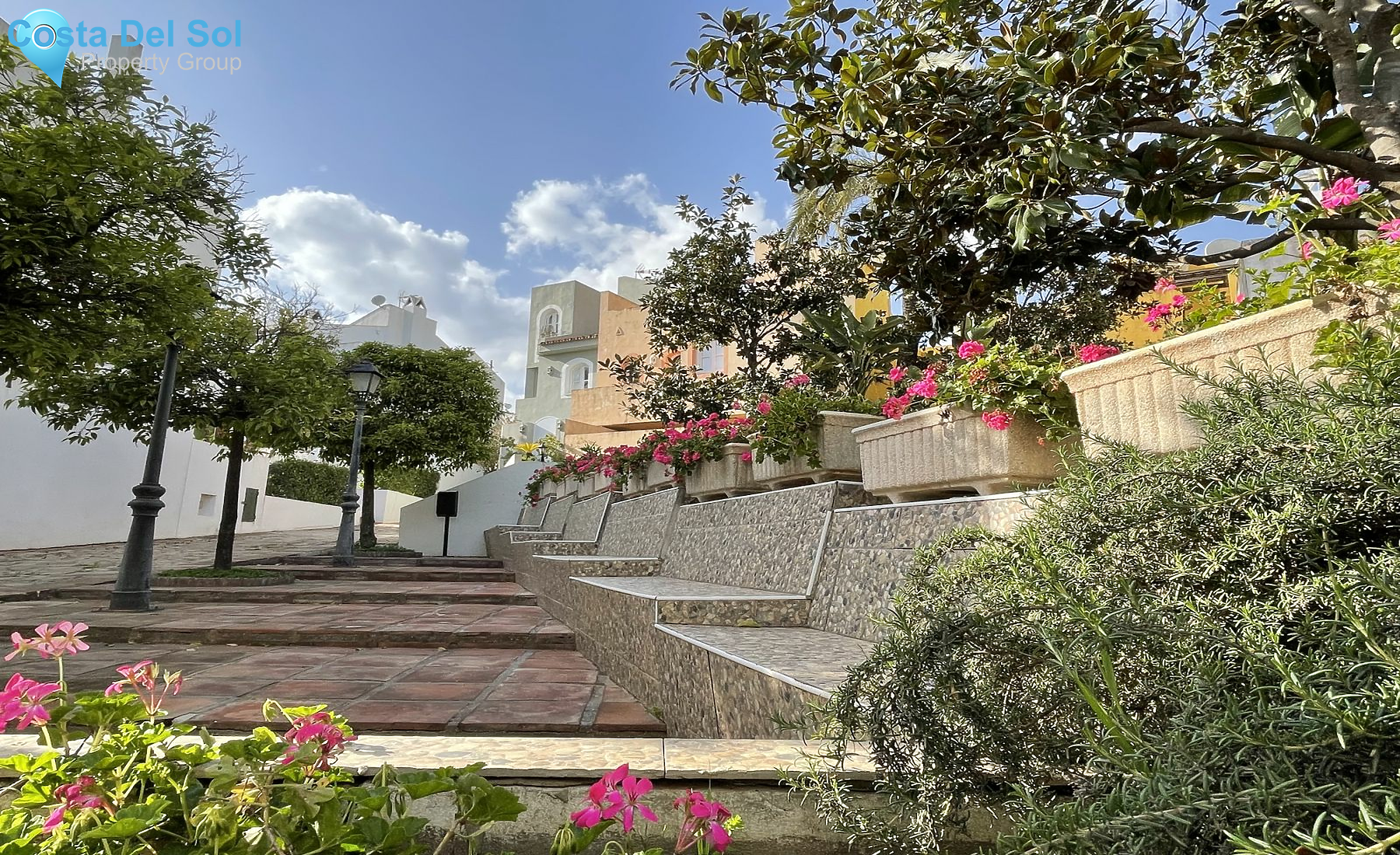 Townhouse in Nueva Andalucía-1159972