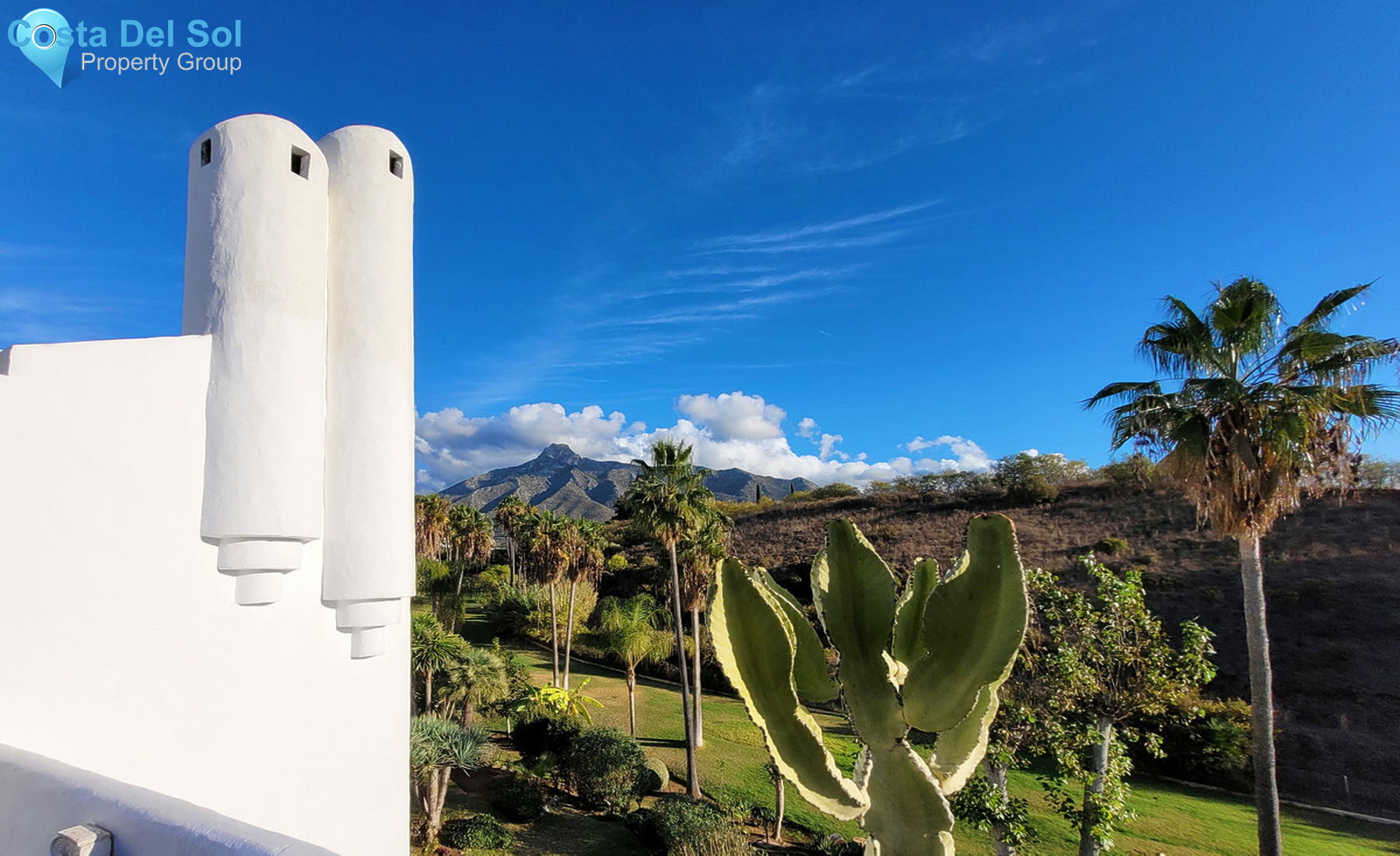 Townhouse in The Golden Mile-1329579