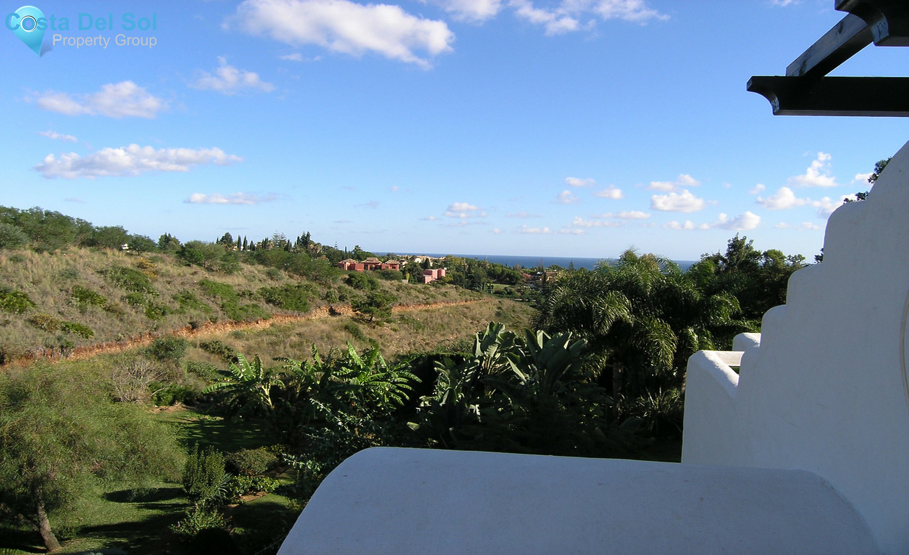 Townhouse in The Golden Mile-1329582