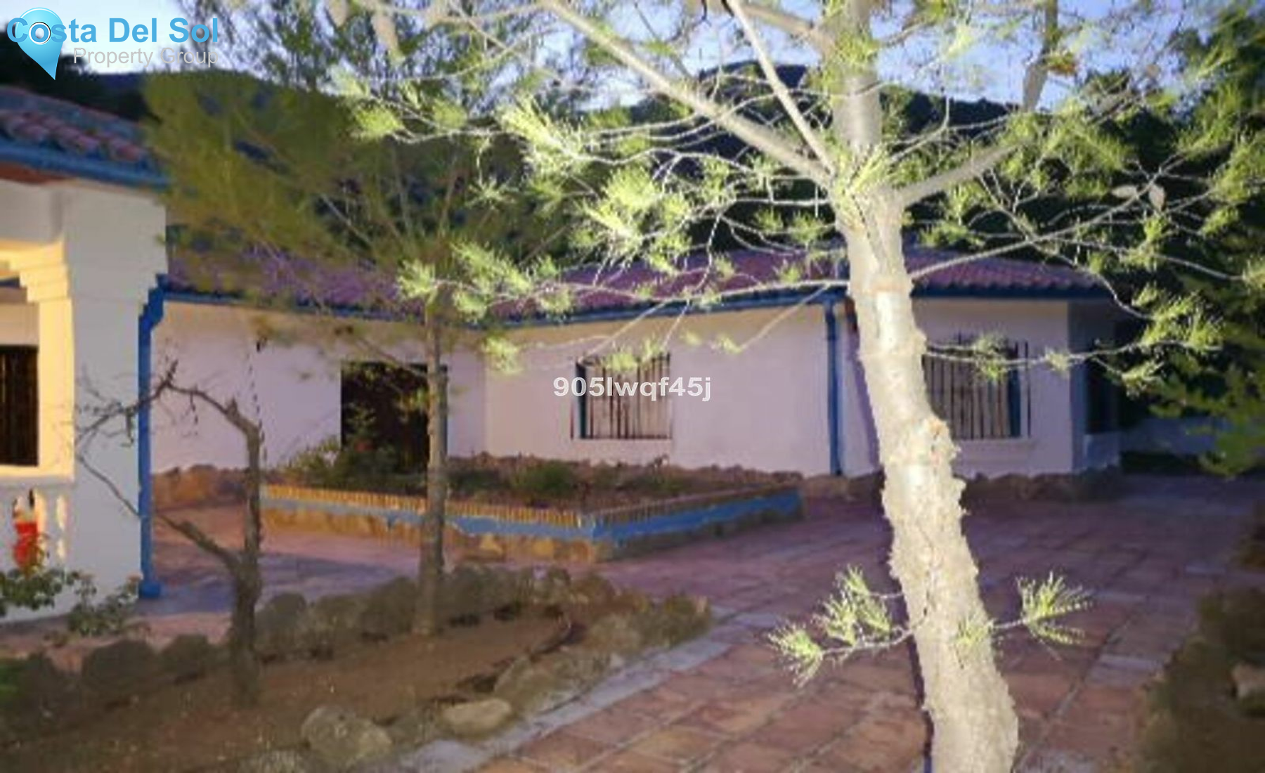 Finca - Cortijo in Alozaina-1491807
