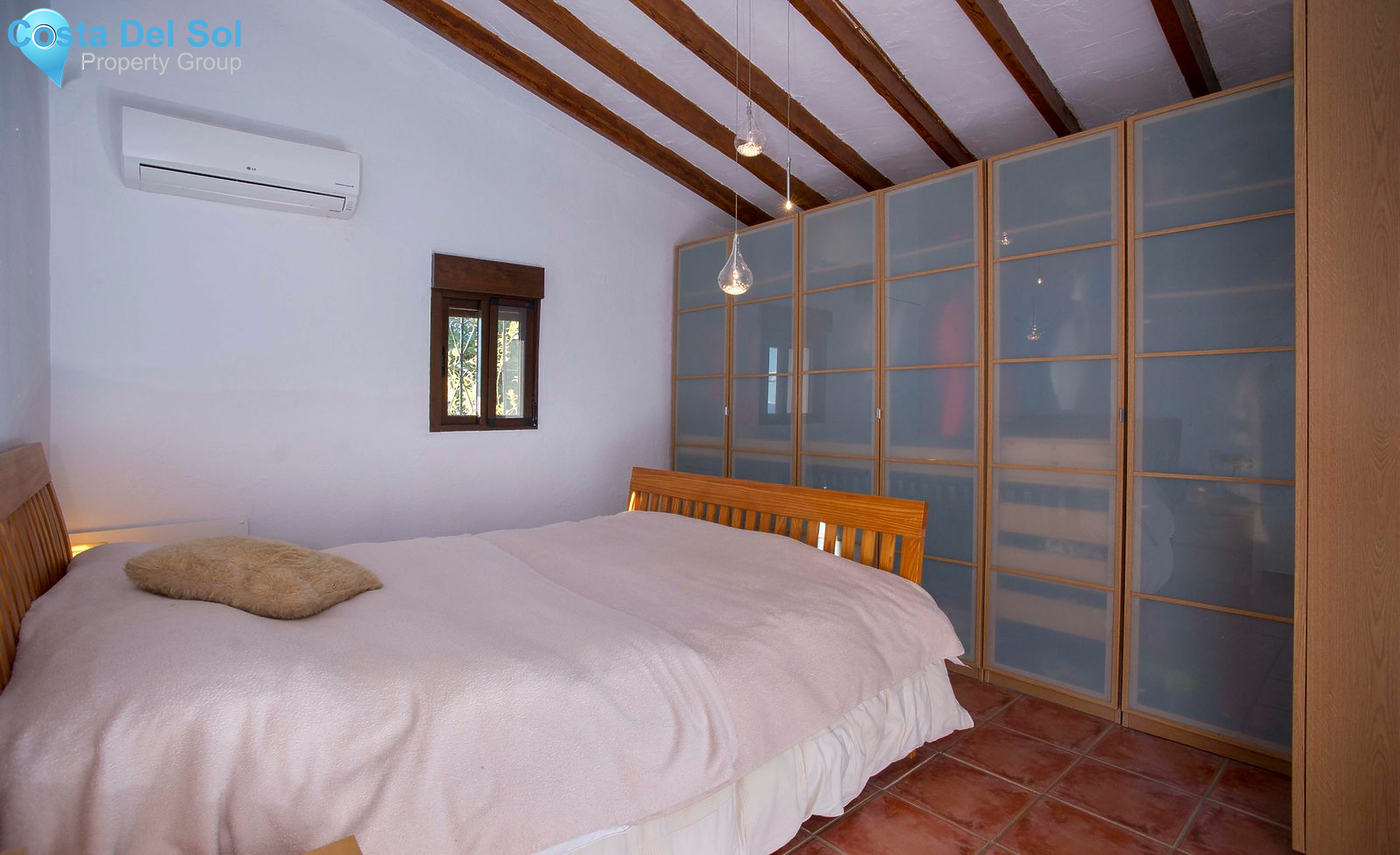 Business in Almogía-1489513