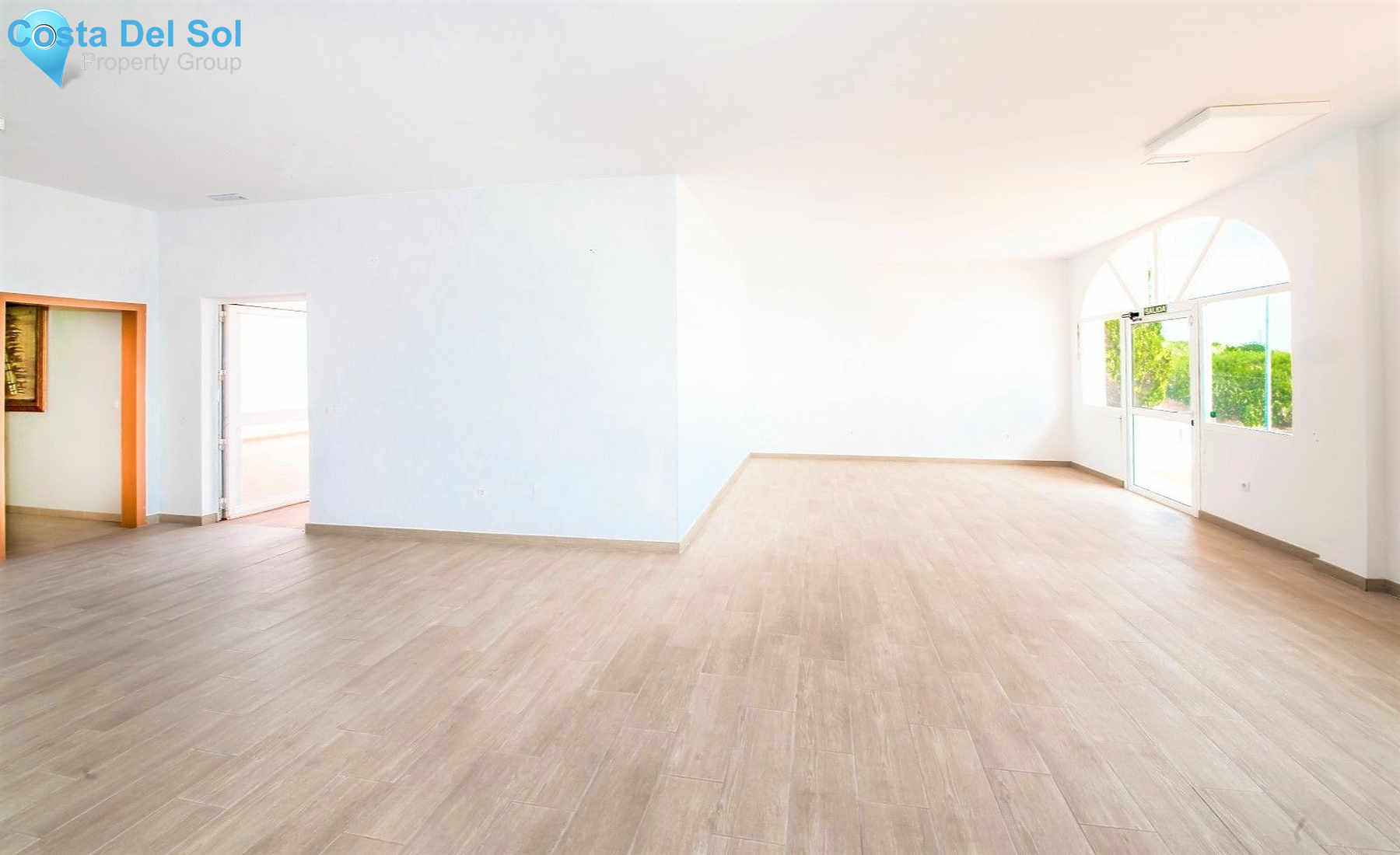 Commercial Premises in Benalmadena Costa-1417842