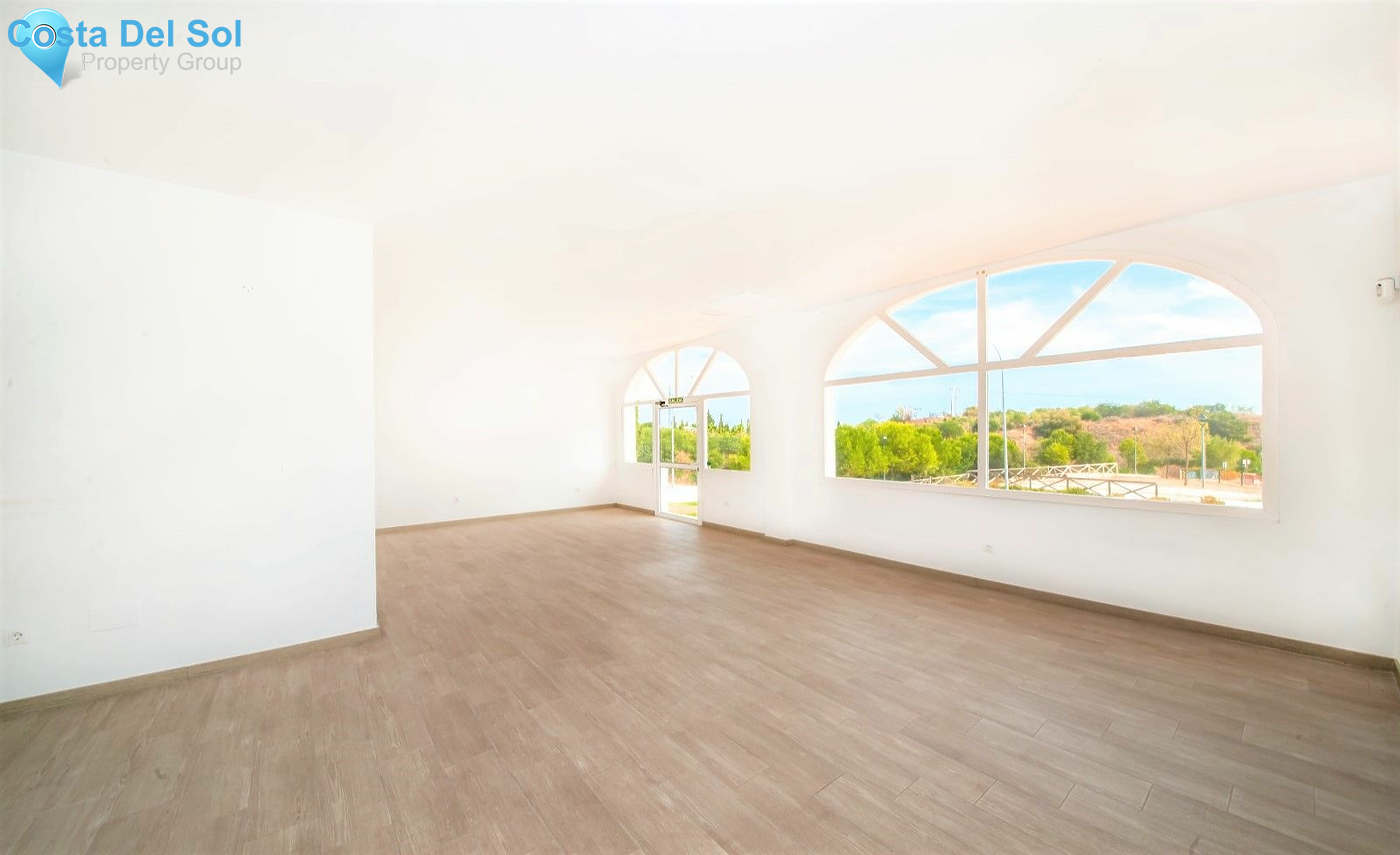 Commercial Premises in Benalmadena Costa-1417840