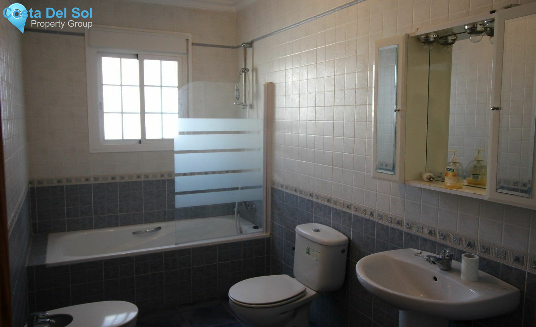 Detached Villa in Alcaucín-1230470