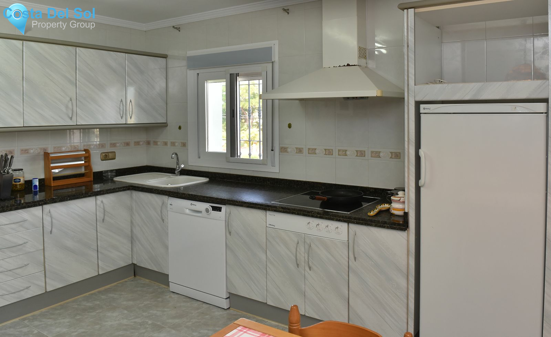 Detached Villa in Alhaurín de la Torre-1127623