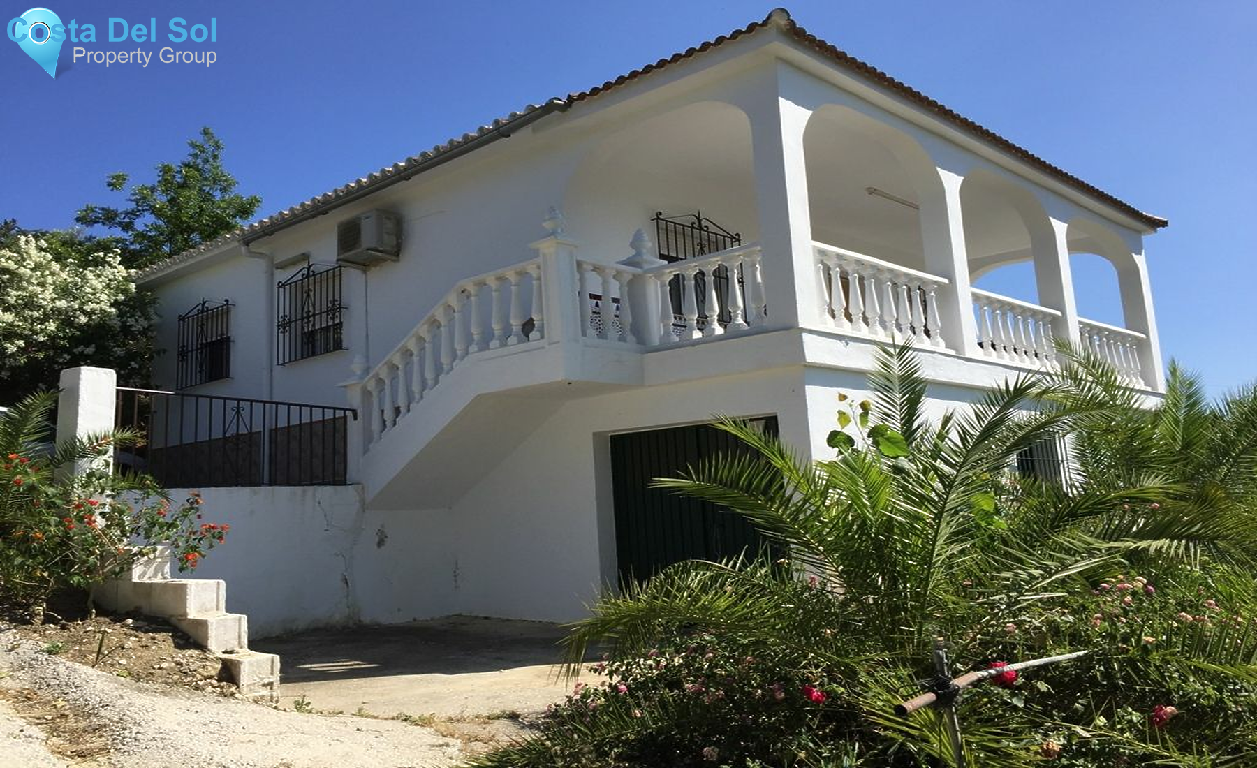 Detached Villa in Alhaurín de la Torre-1210766