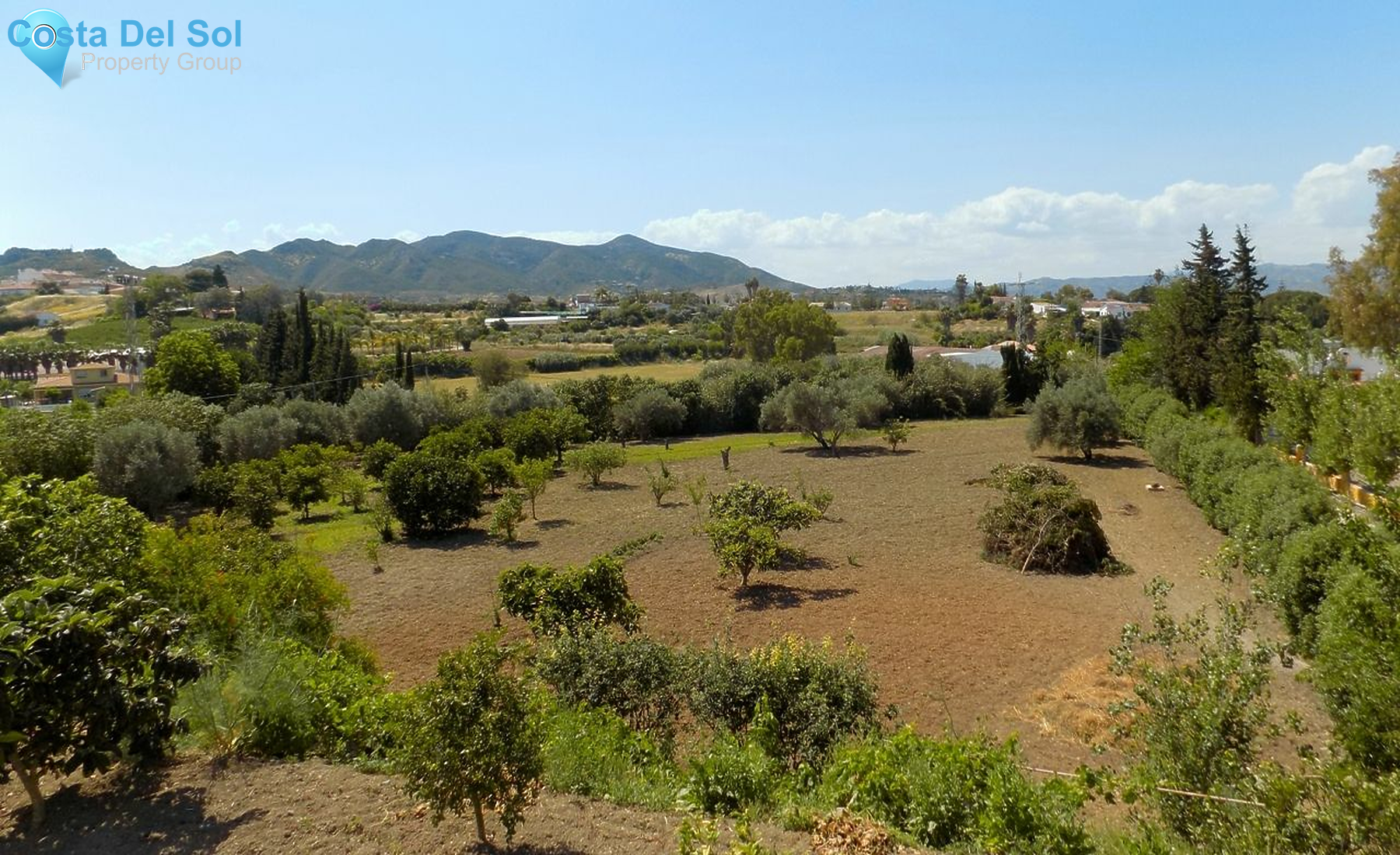 Detached Villa in Alhaurín de la Torre-1210784