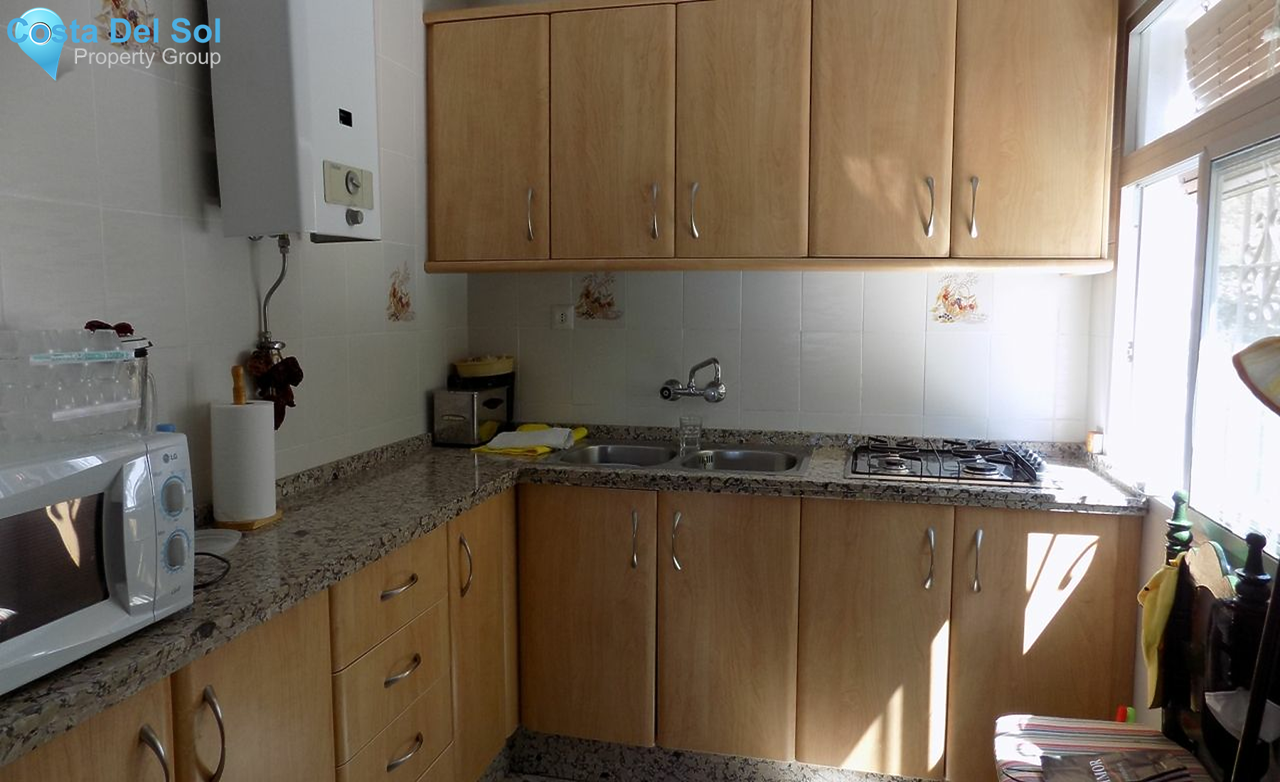 Detached Villa in Alhaurín de la Torre-1210771