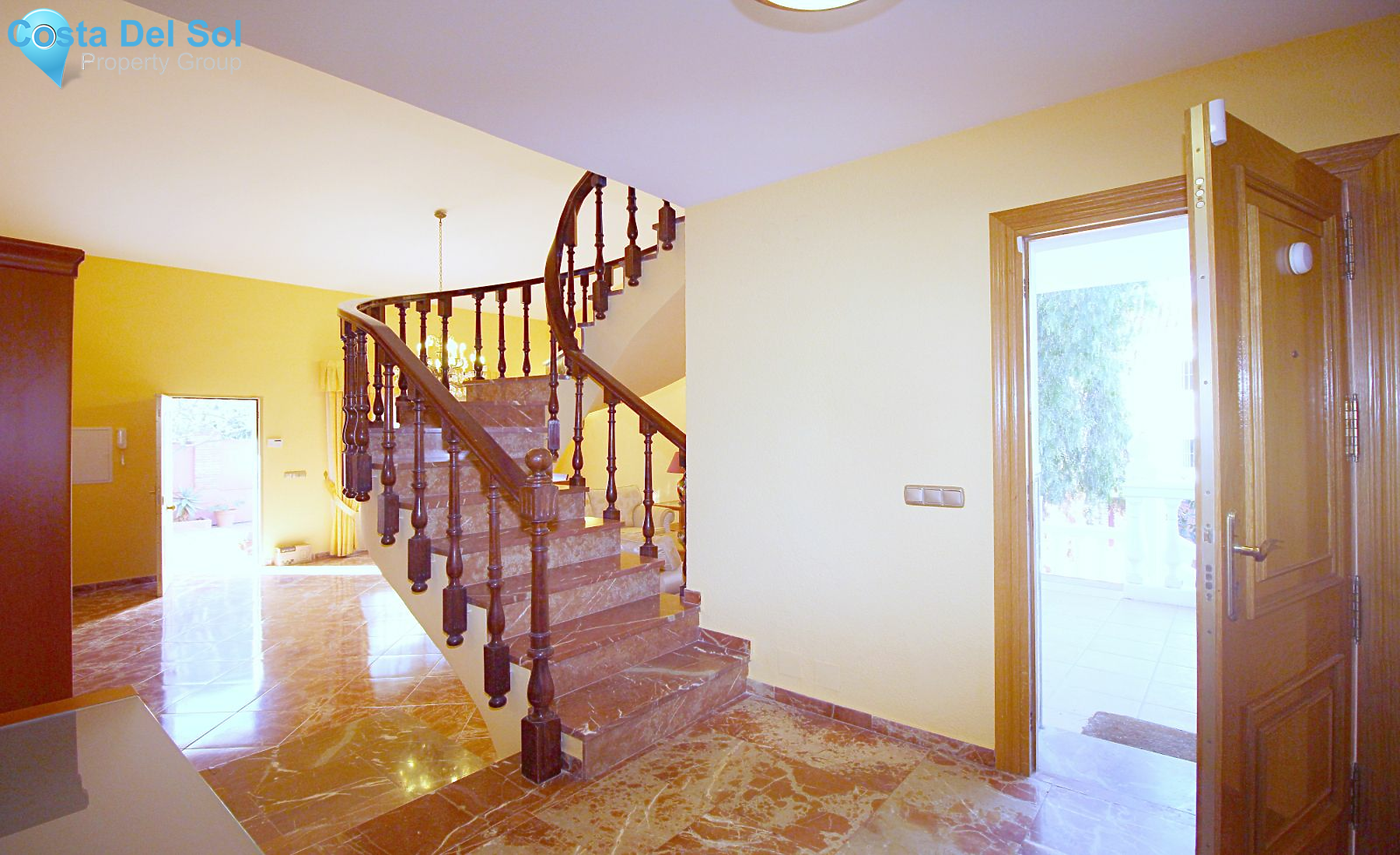Detached Villa in Alhaurín de la Torre-1399094