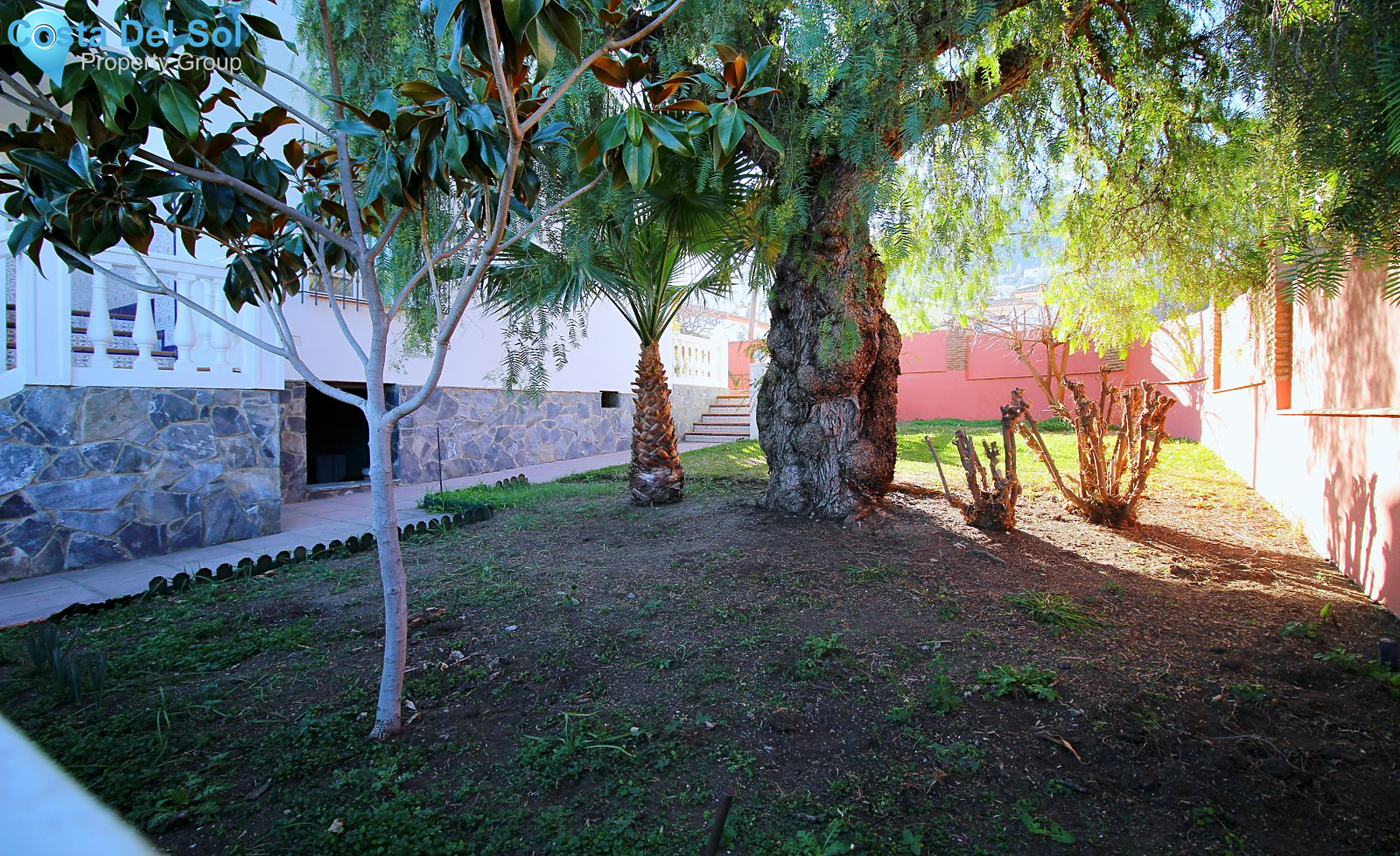 Detached Villa in Alhaurín de la Torre-1399079