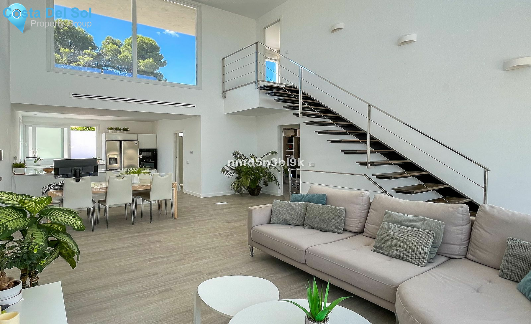 Detached Villa in Alhaurín de la Torre-1469278