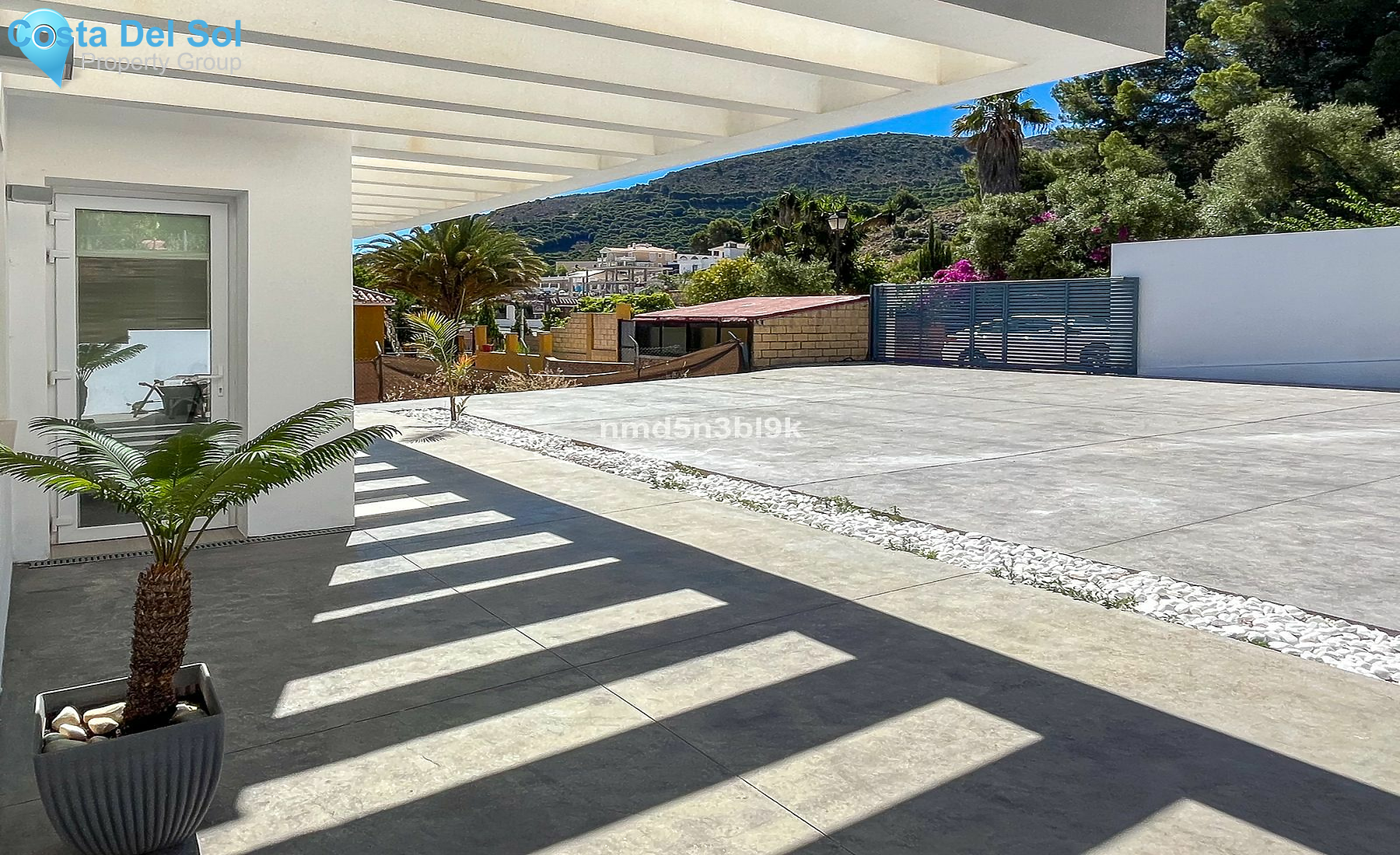 Detached Villa in Alhaurín de la Torre-1469268