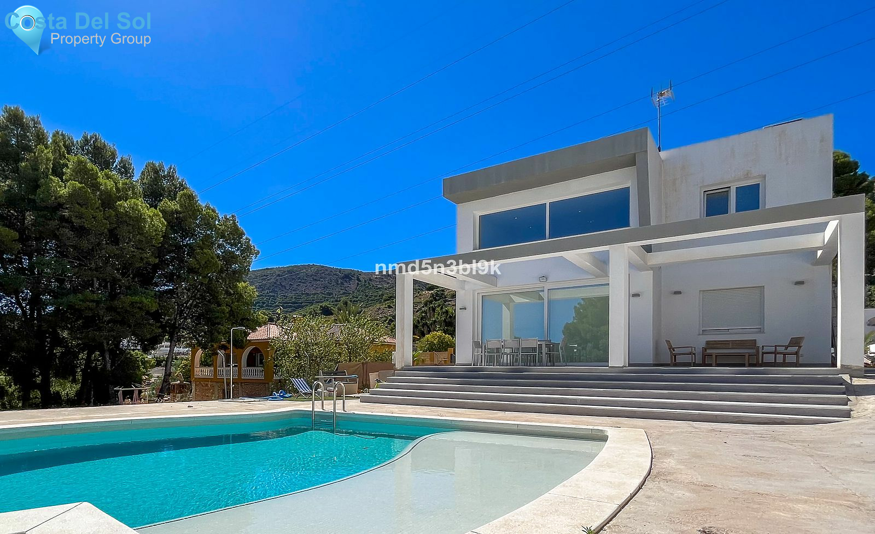 Detached Villa in Alhaurín de la Torre-1469270