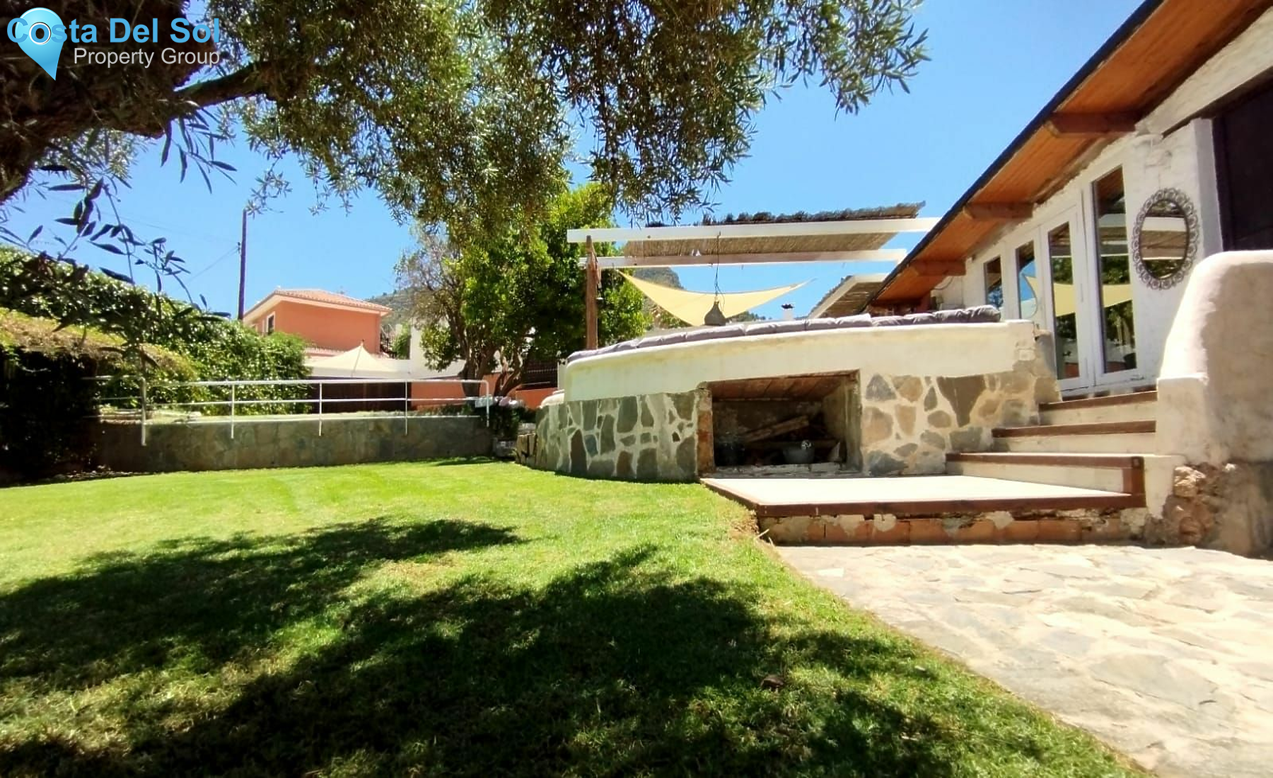 Detached Villa in Alhaurín de la Torre-1471737