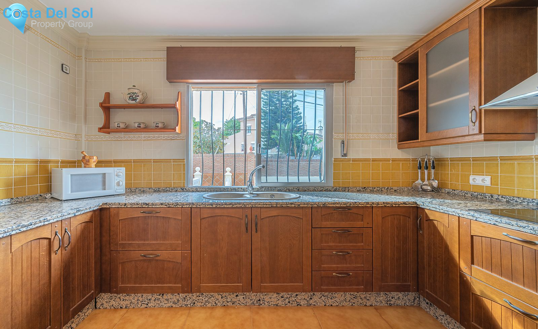 Detached Villa in Alhaurín de la Torre-1551094