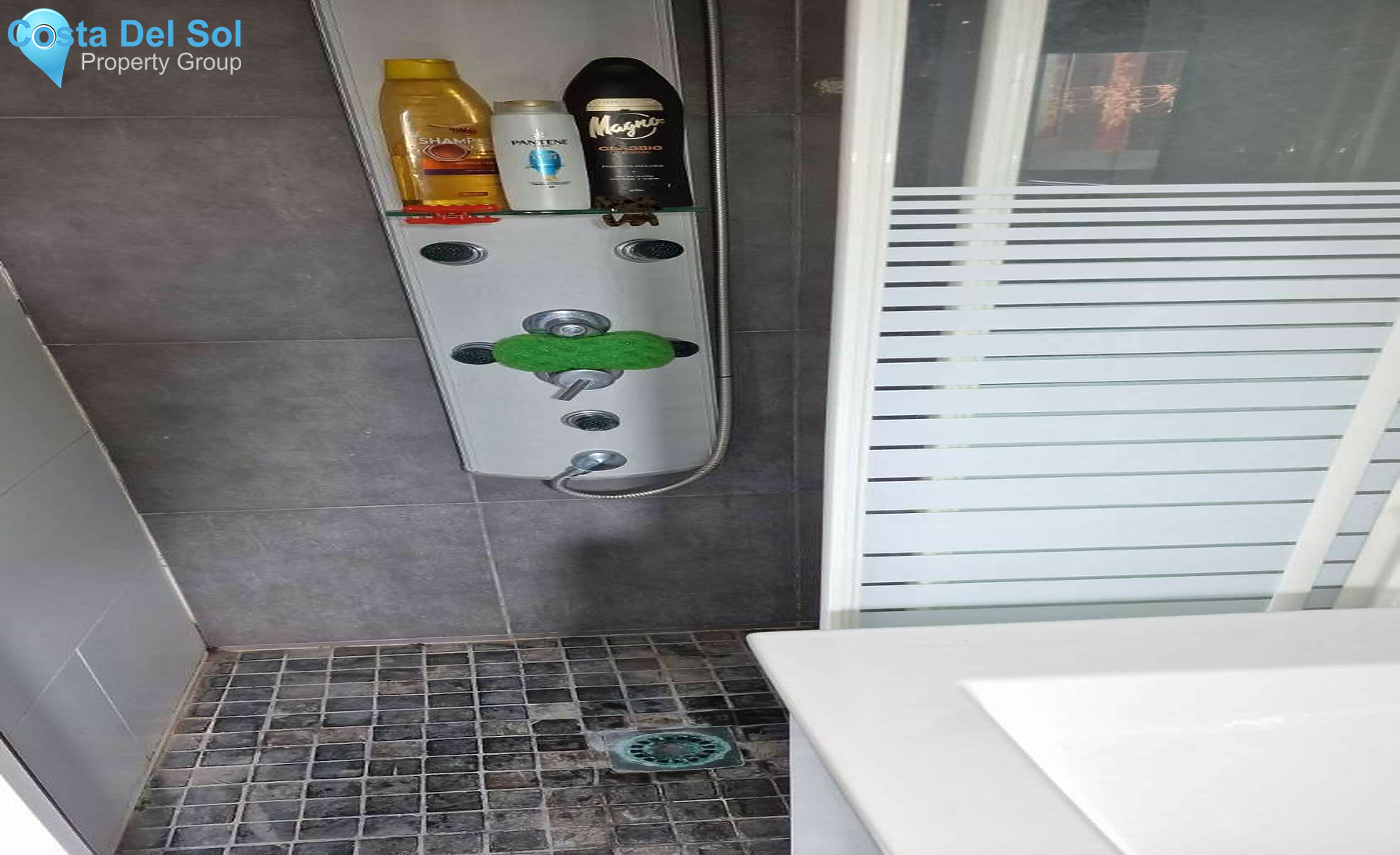 Detached Villa in Alhaurín de la Torre-1554322