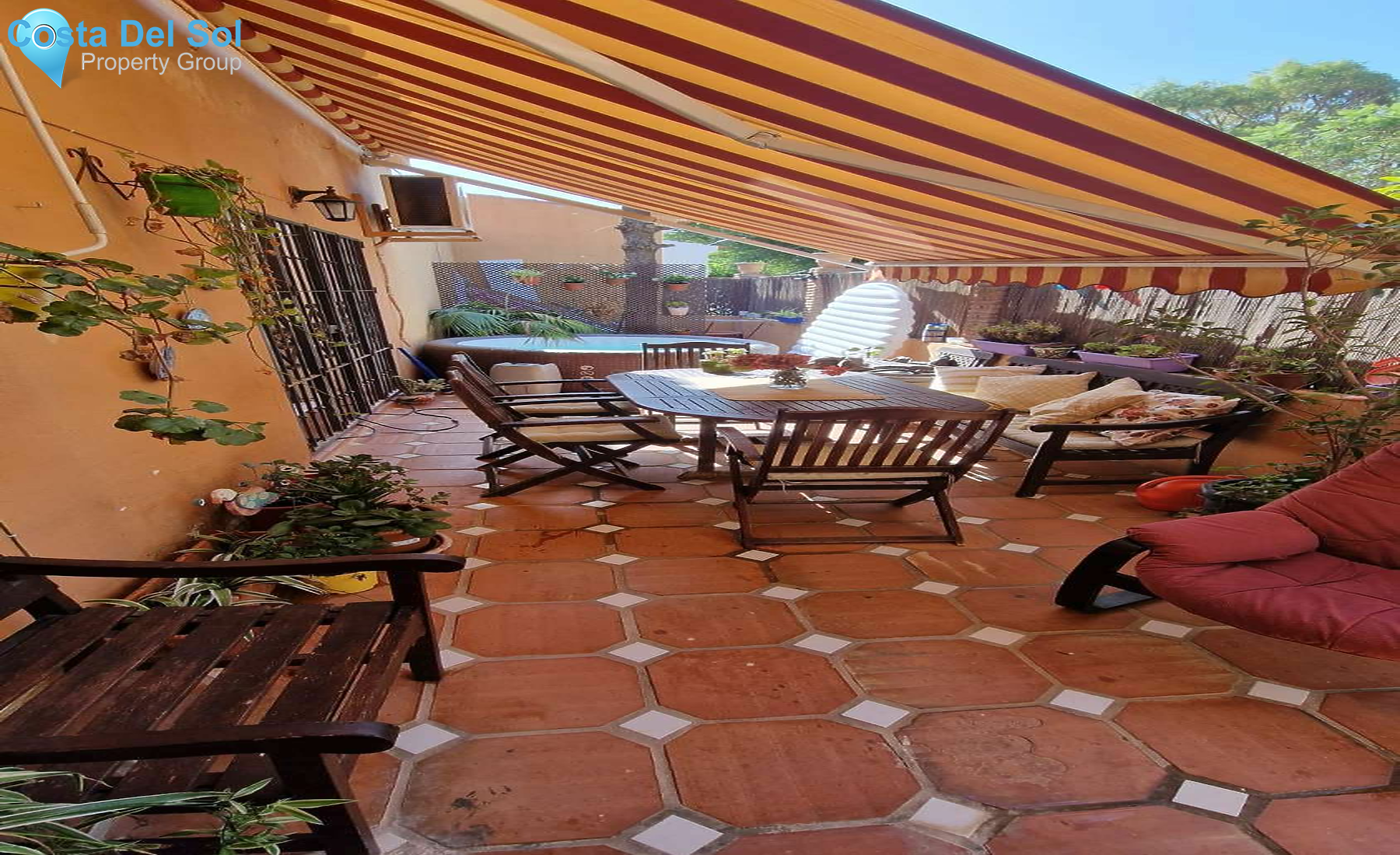 Detached Villa in Alhaurín de la Torre-1554324