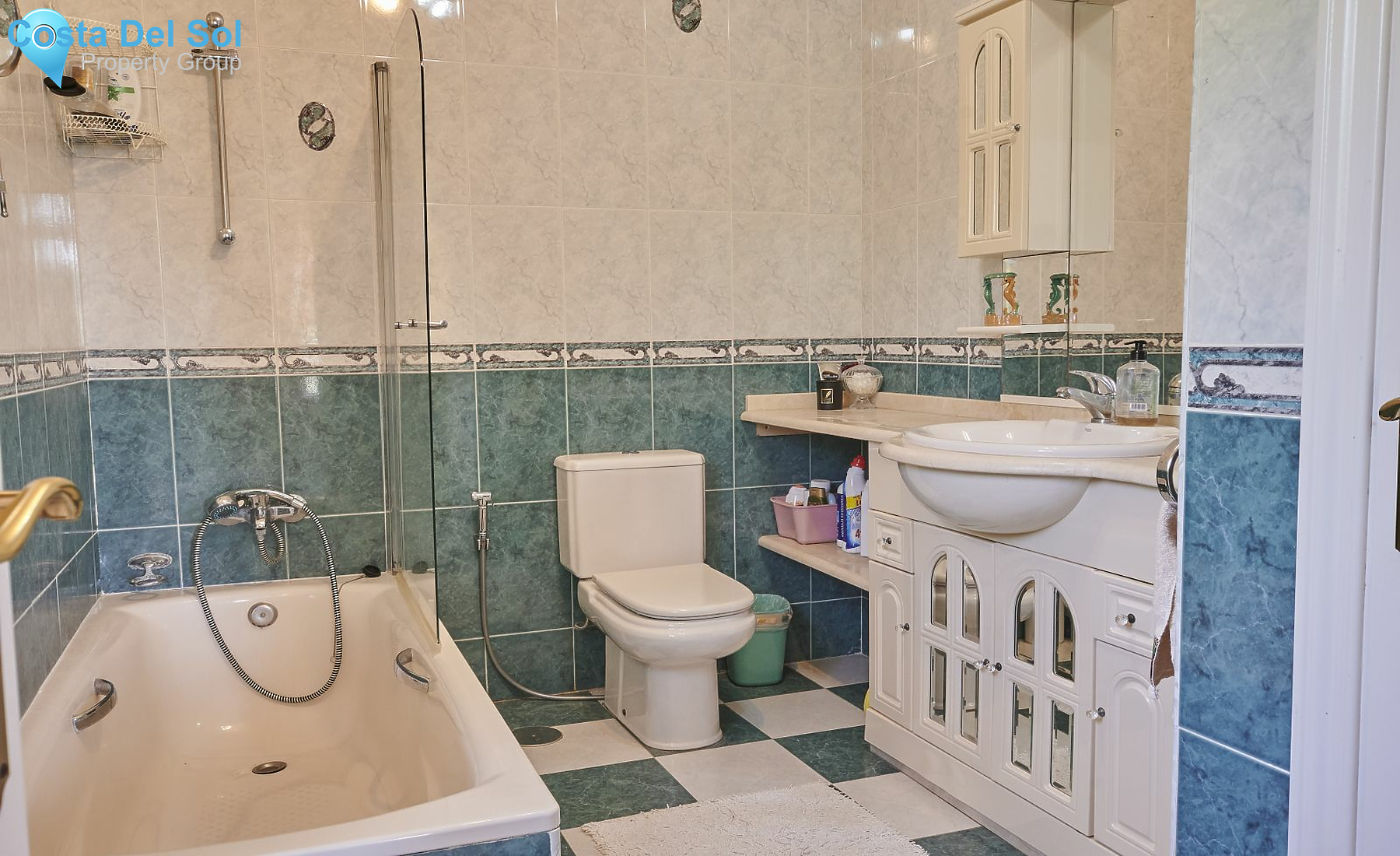 Detached Villa in Alhaurín el Grande-1391394