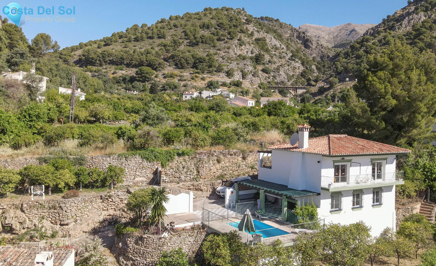 Detached Villa in Alozaina