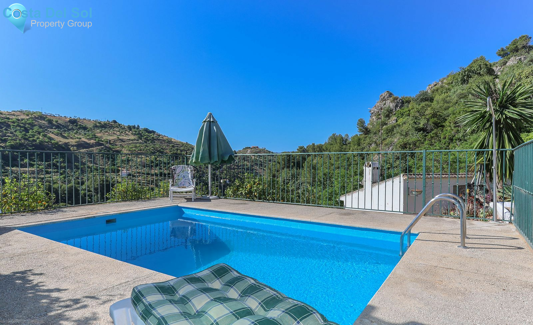 Detached Villa in Alozaina-1136840