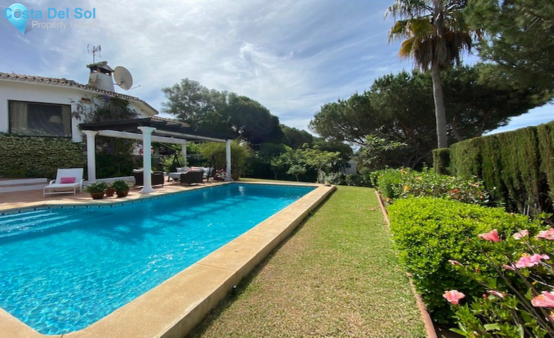 Detached Villa in Cabopino-1187377