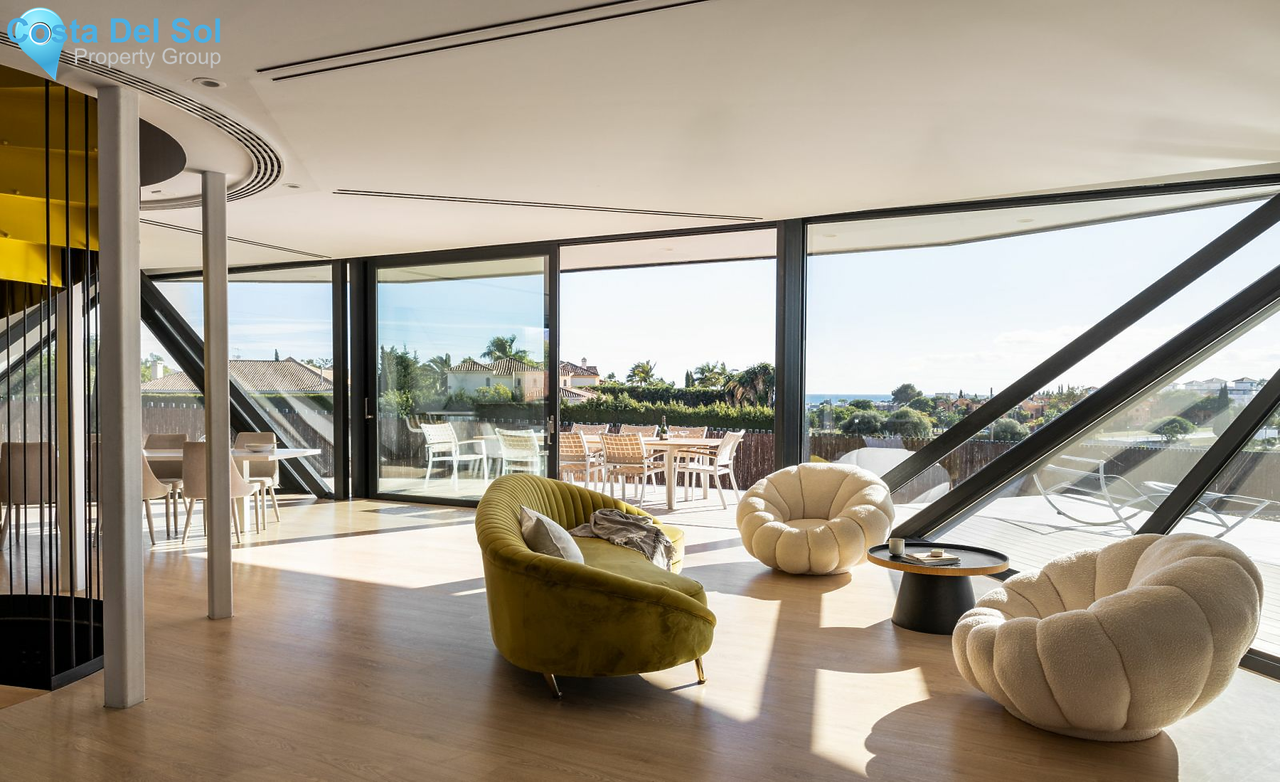 Detached Villa in Bel Air-1398807