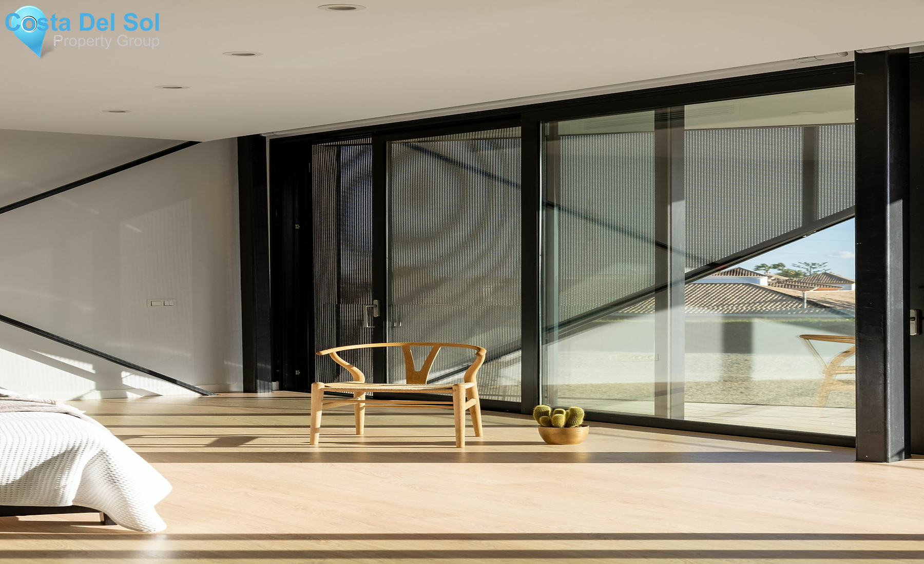 Detached Villa in Bel Air-1398824