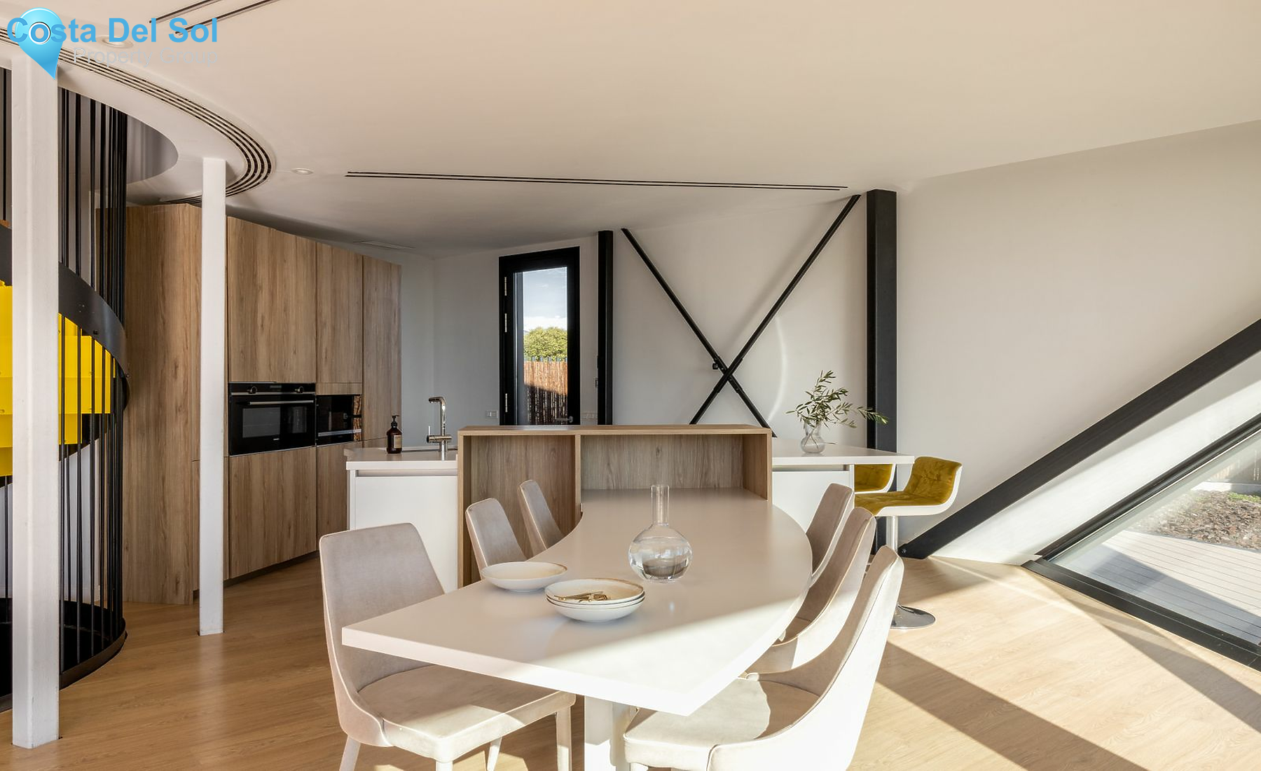 Detached Villa in Bel Air-1398808