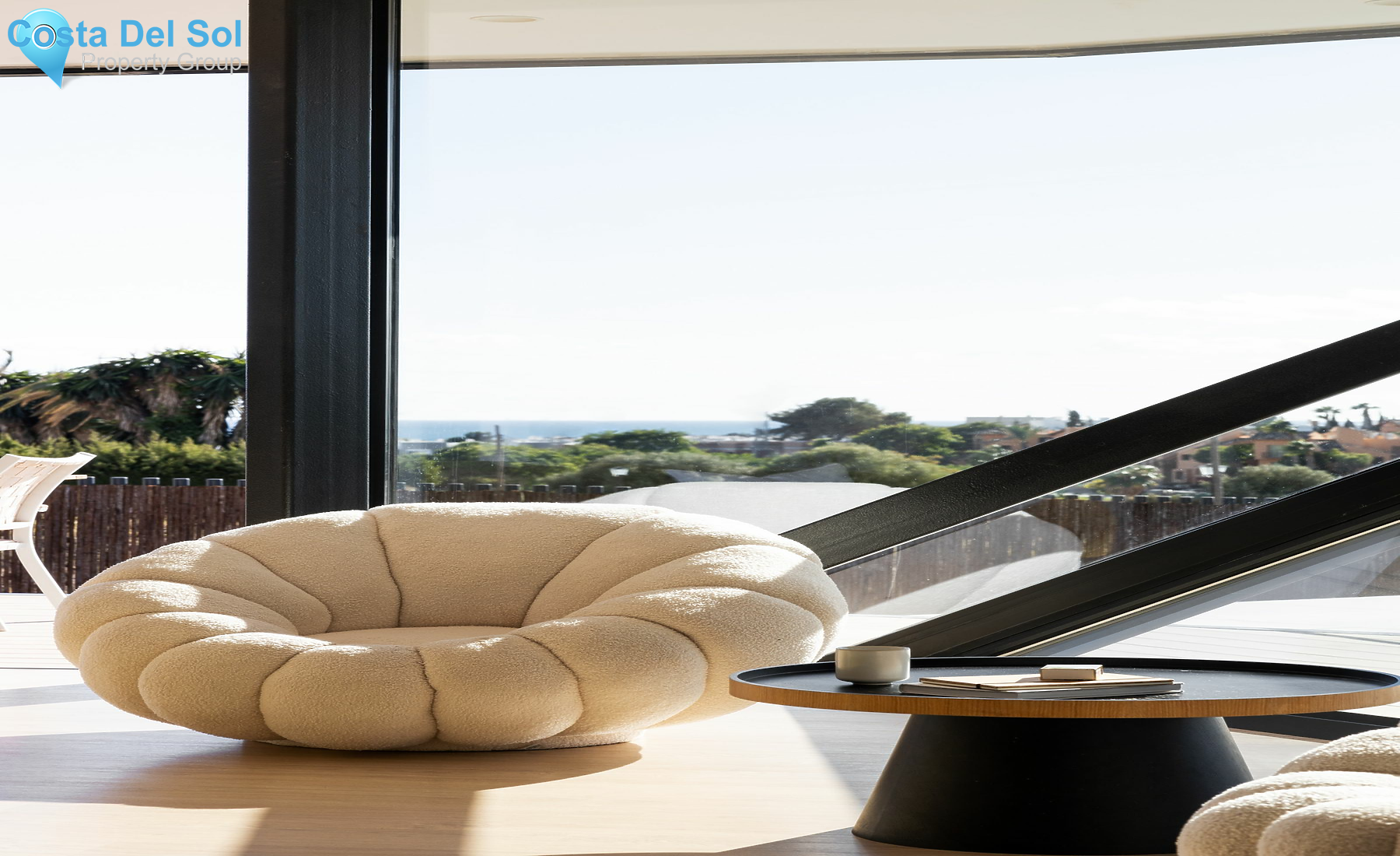 Detached Villa in Bel Air-1398813