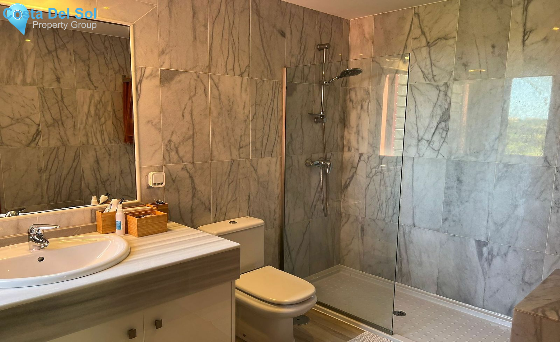 Detached Villa in Benahavís-1428645