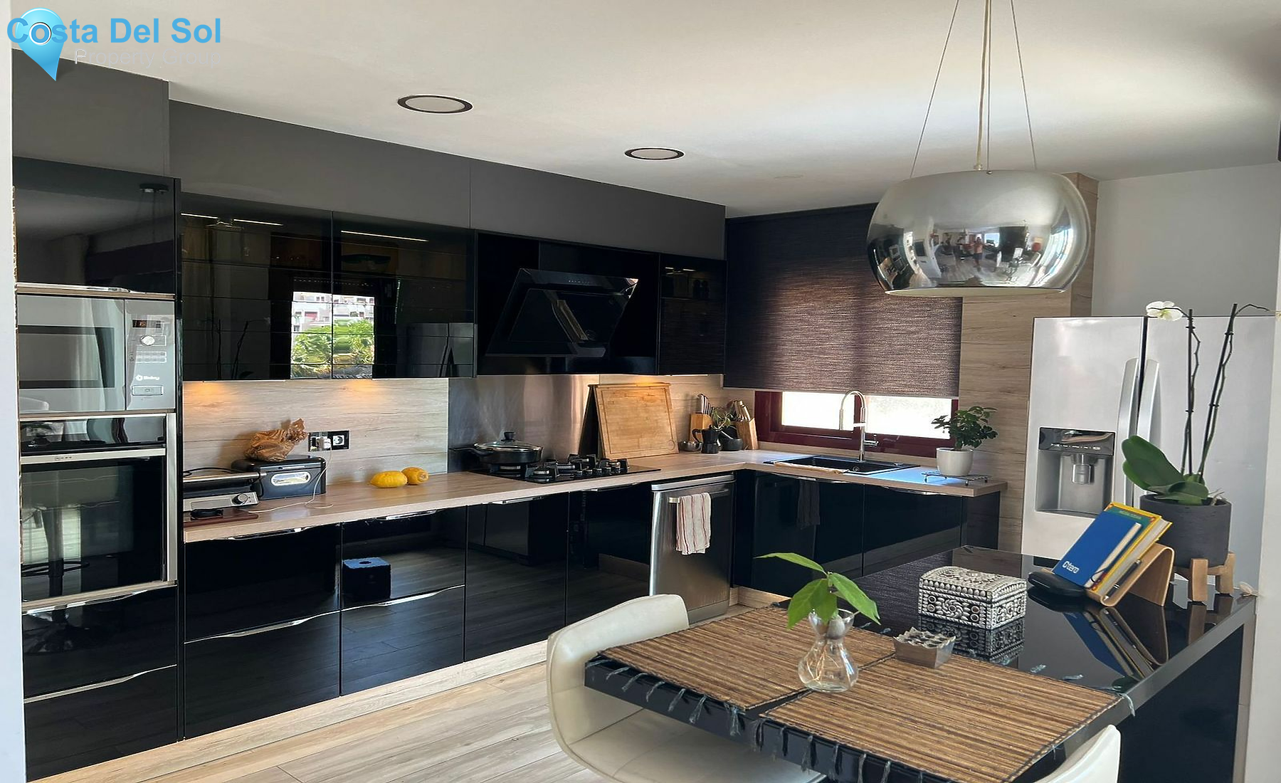 Detached Villa in Benahavís-1428635